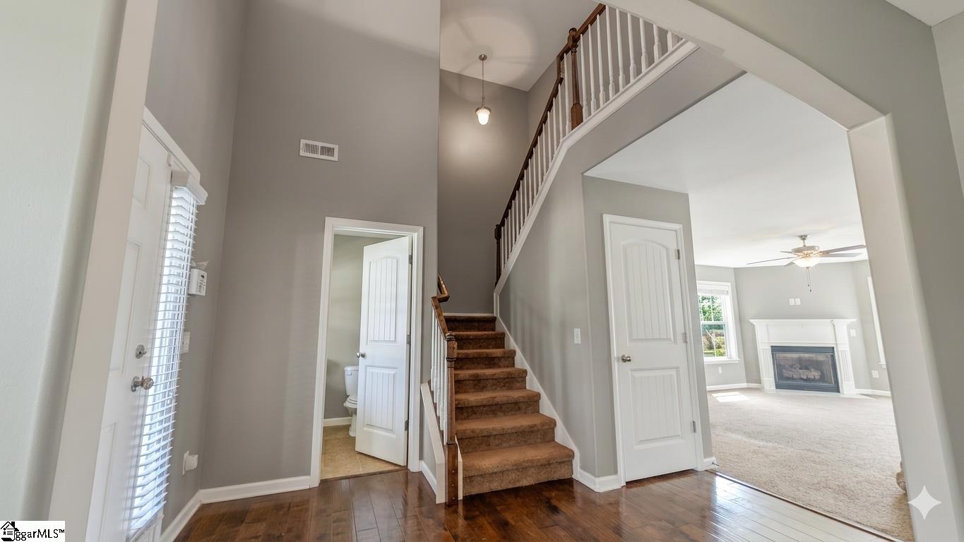 104 Terilyn Court Property Photo 4