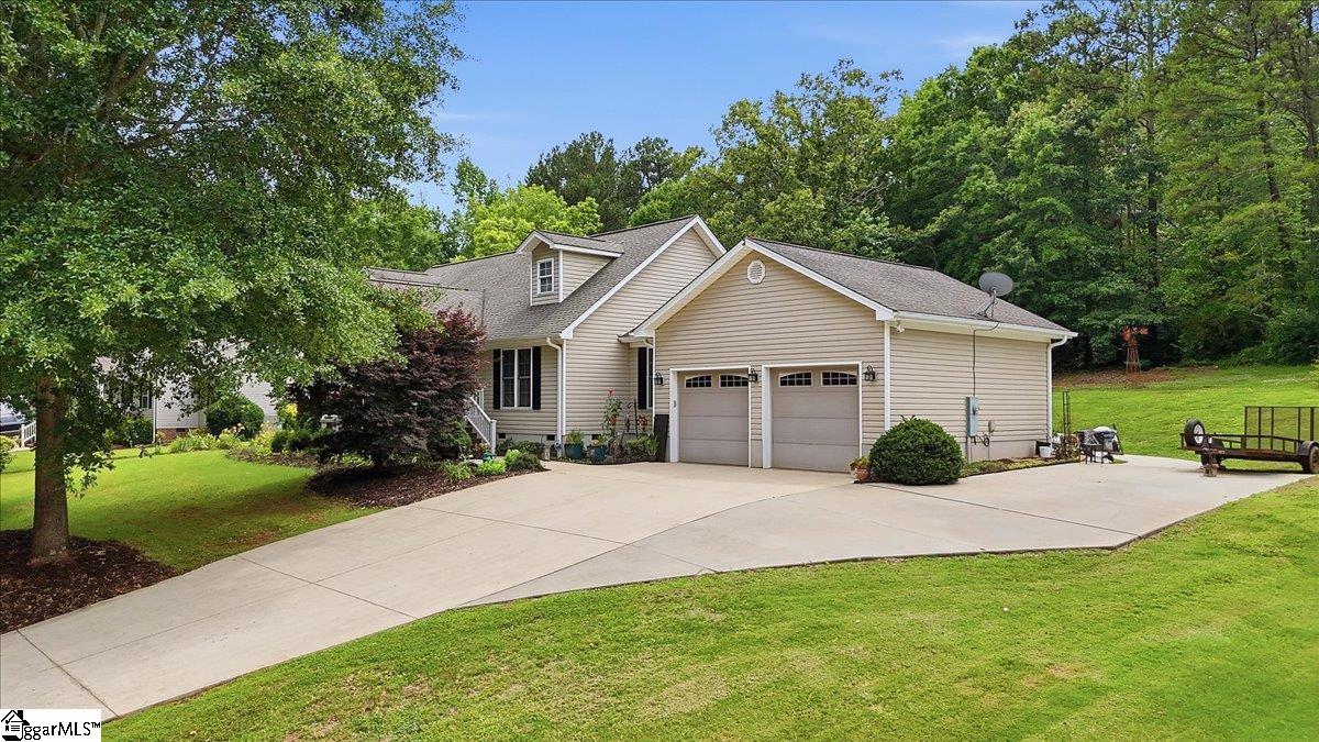 123 Richland Creek Drive Property Photo 2