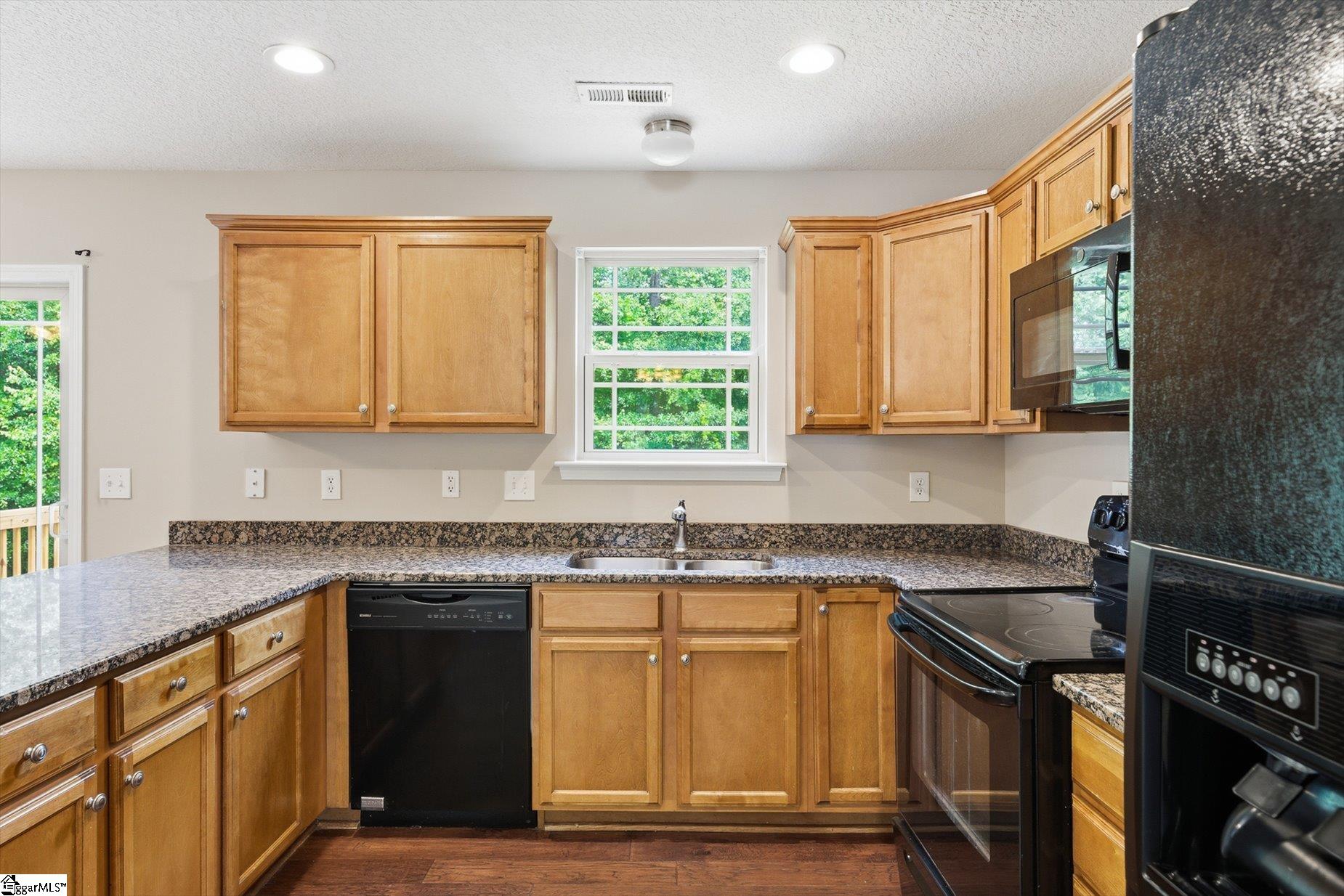 101 Tigris Way Property Photo 12