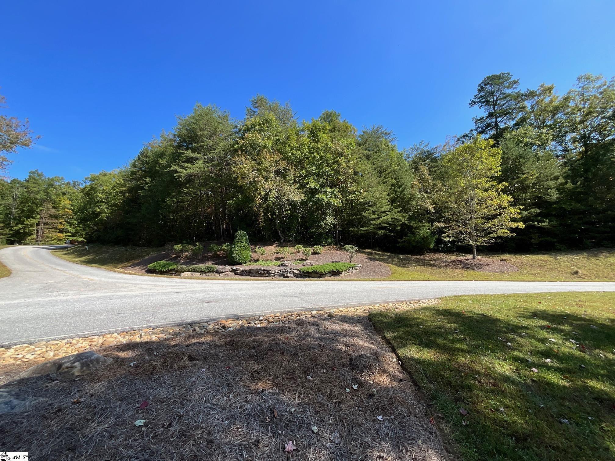650 Highridge Parkway Property Photo 2