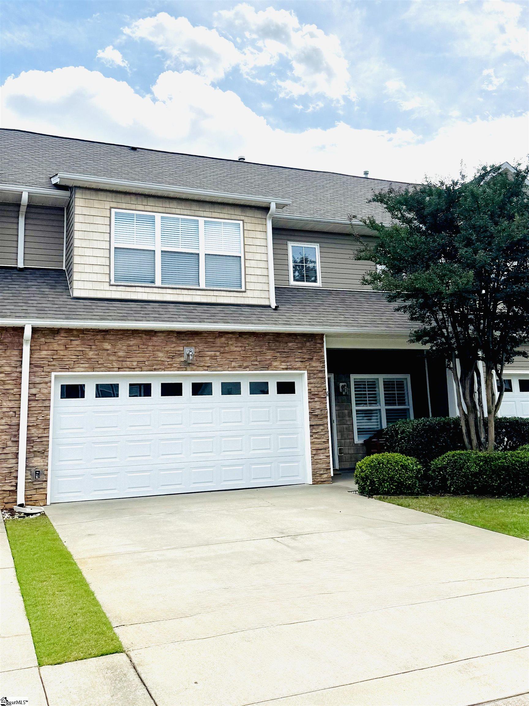 7 Rain Flower Drive Property Photo 2