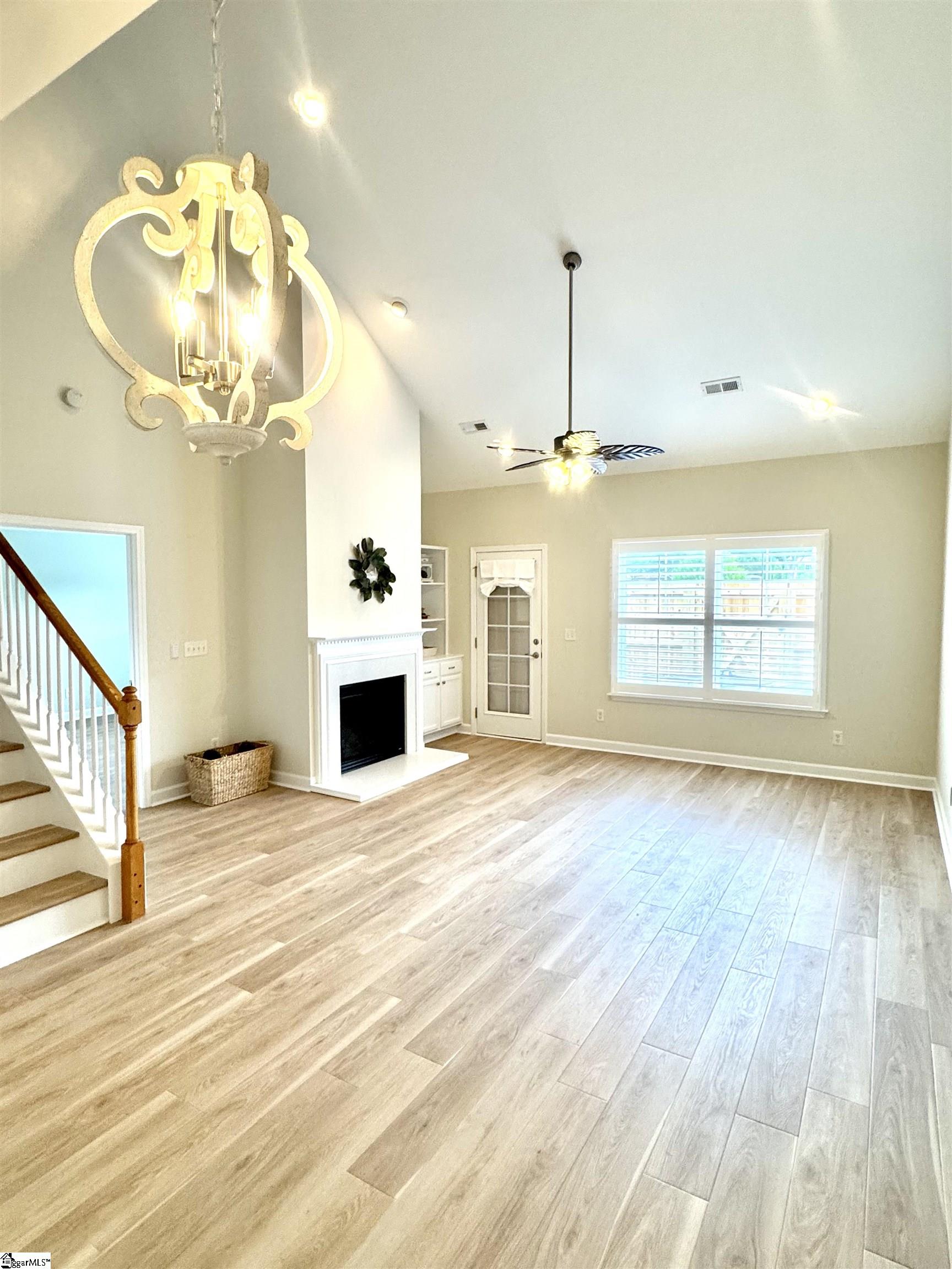 7 Rain Flower Drive Property Photo 4