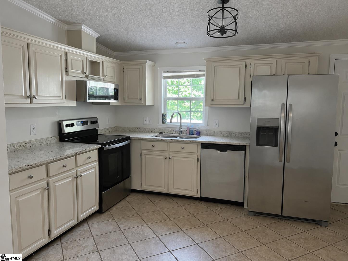 100 Wrentree Drive Property Photo 4