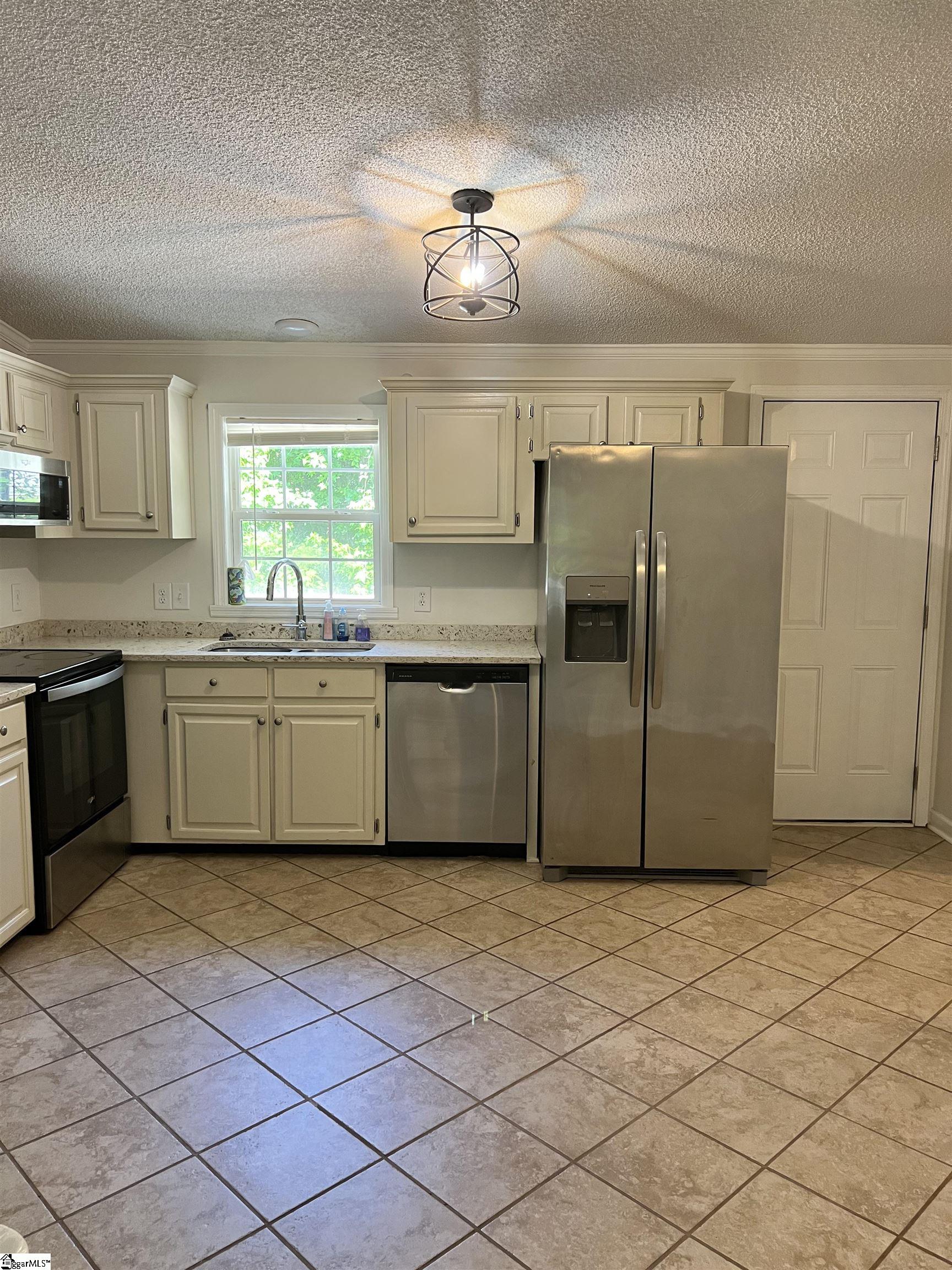 100 Wrentree Drive Property Photo 10