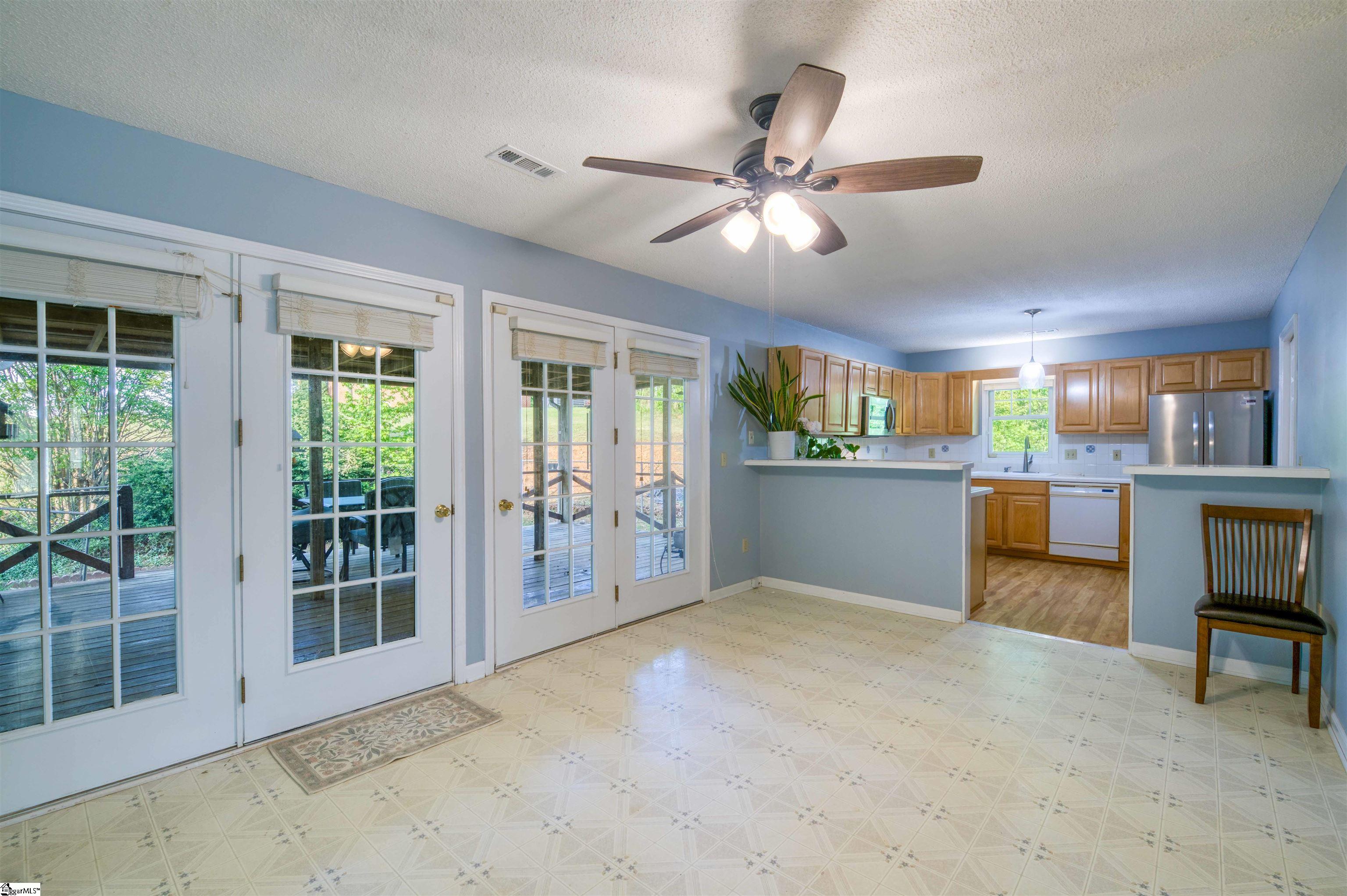 200 Leila Street Property Photo 8