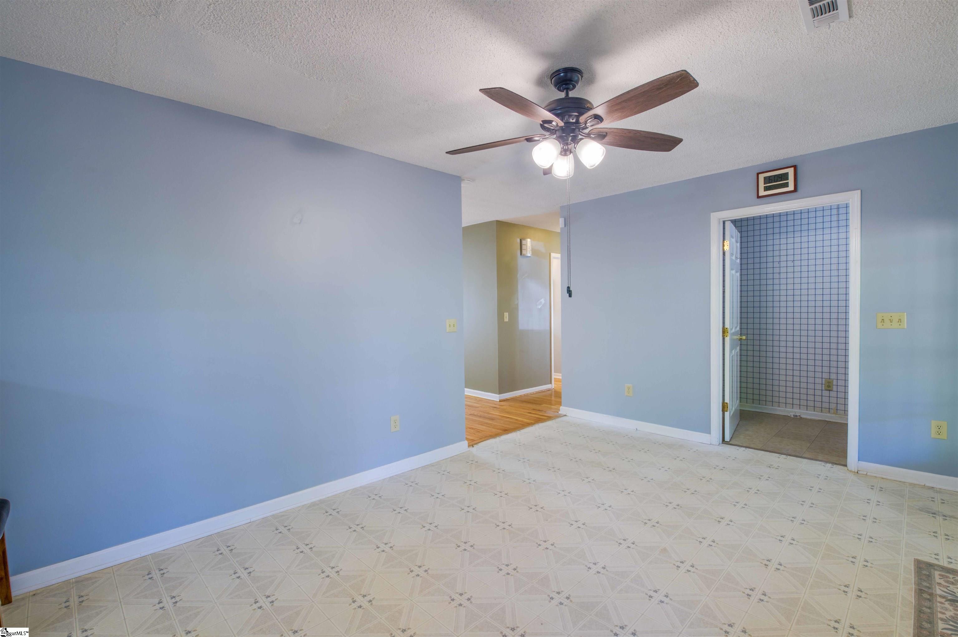 200 Leila Street Property Photo 9