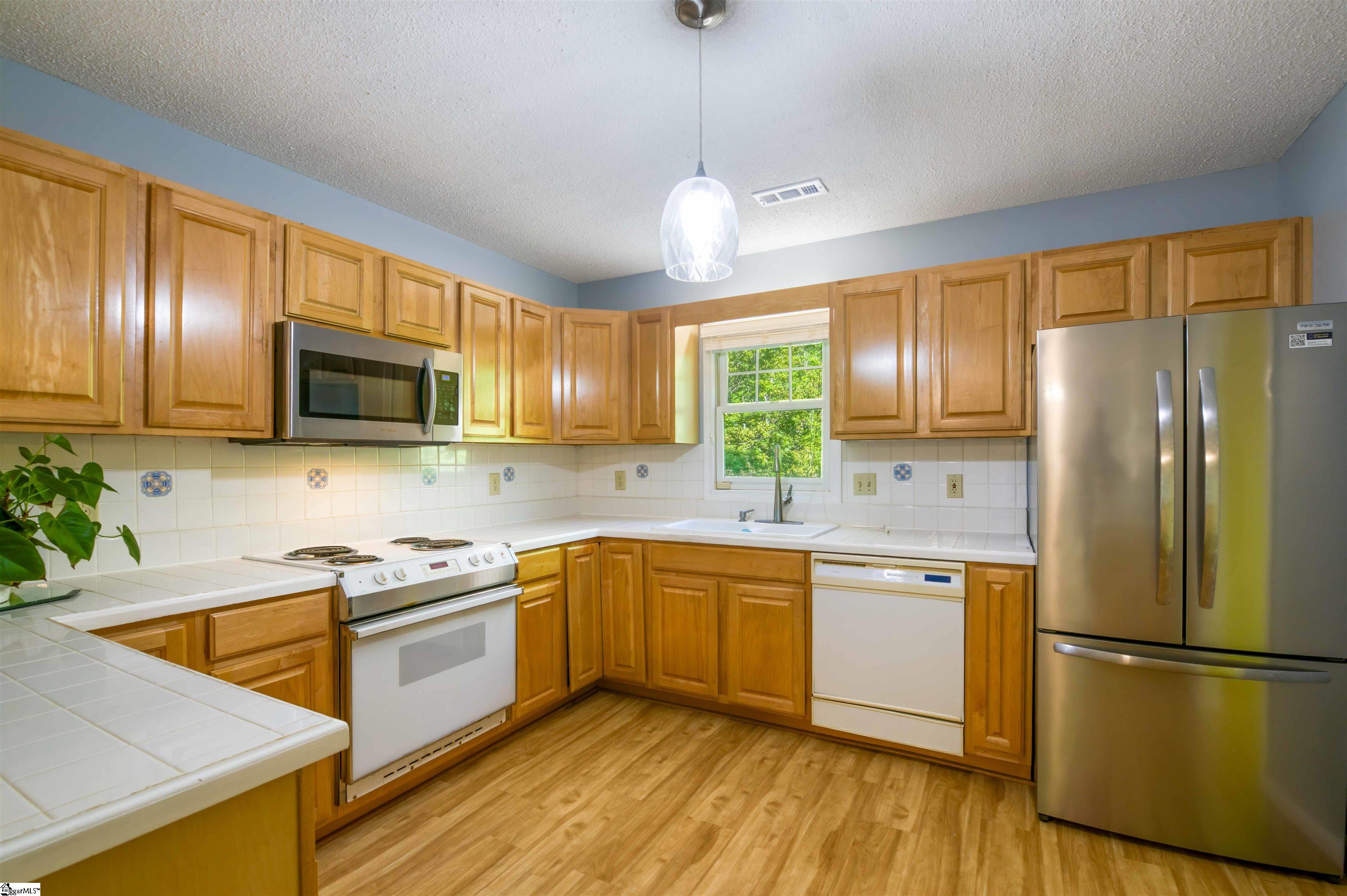 200 Leila Street Property Photo 10