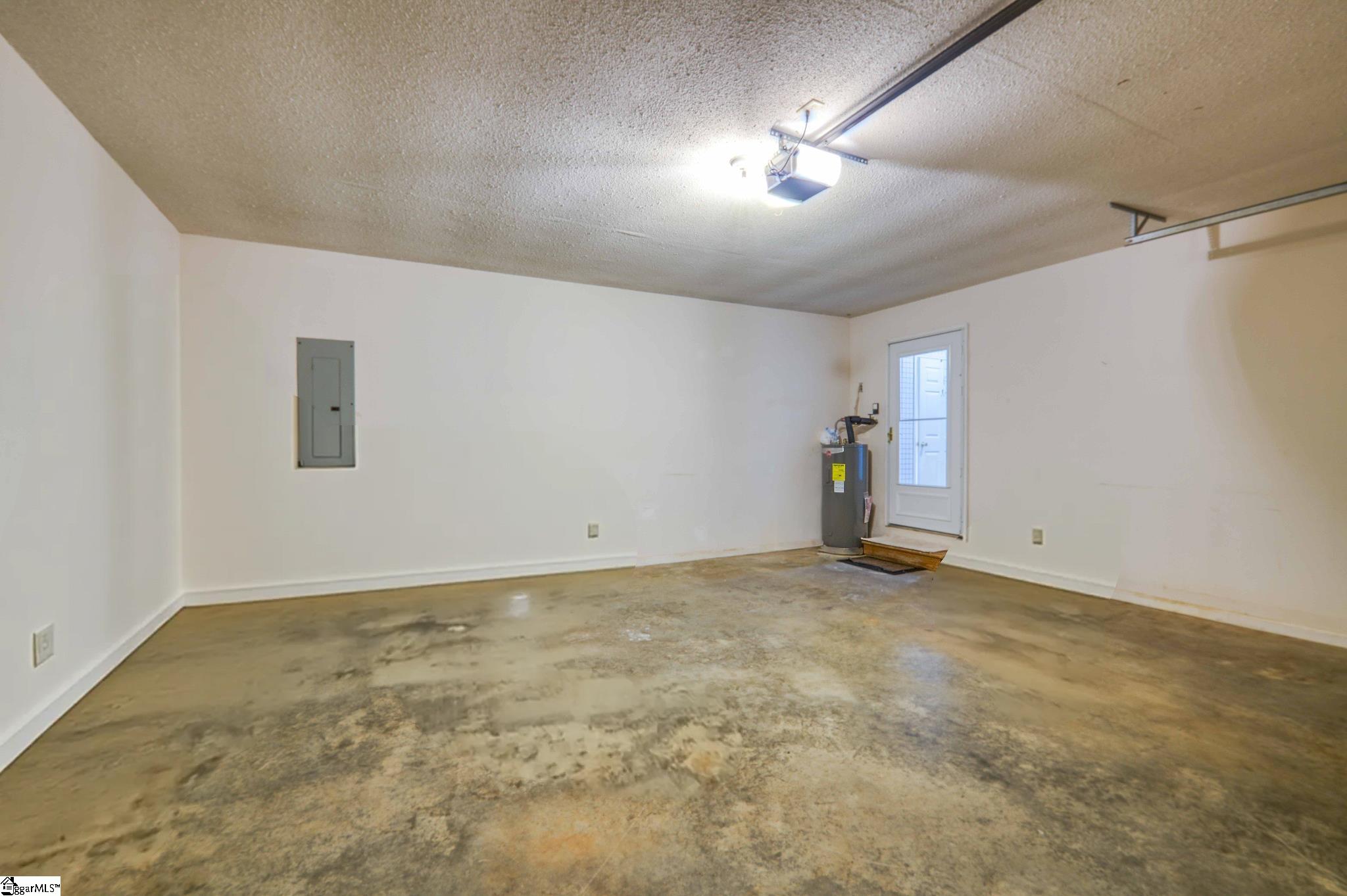 200 Leila Street Property Photo 29