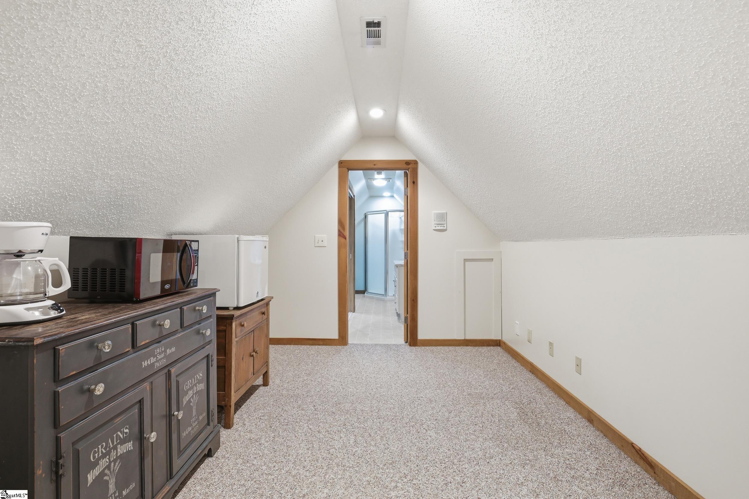 455 Hindman Road Property Photo 28