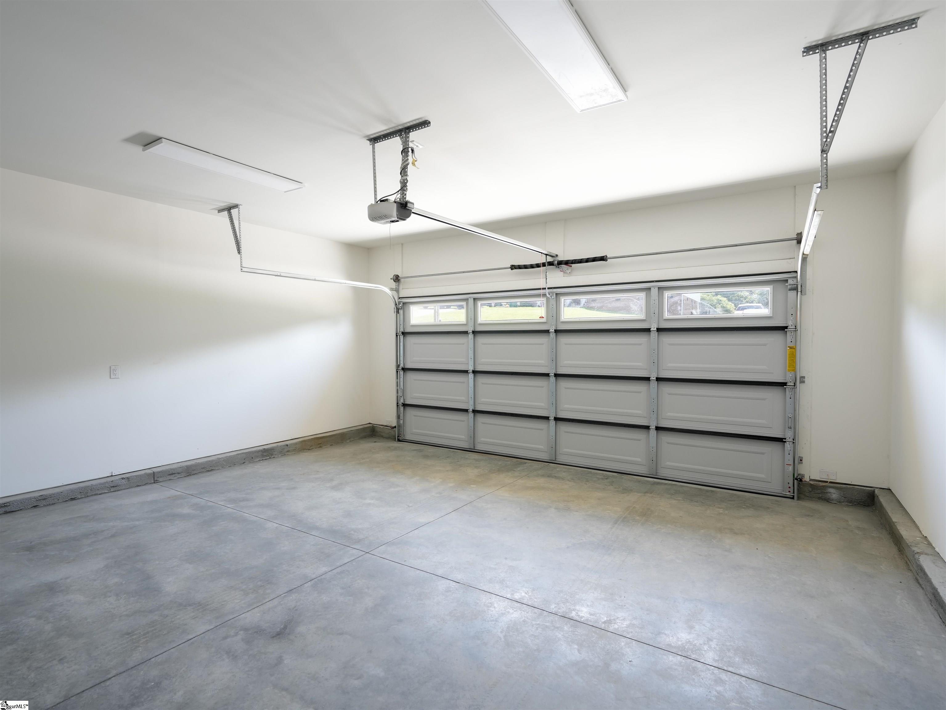 248 Queensbury Way Property Photo 13