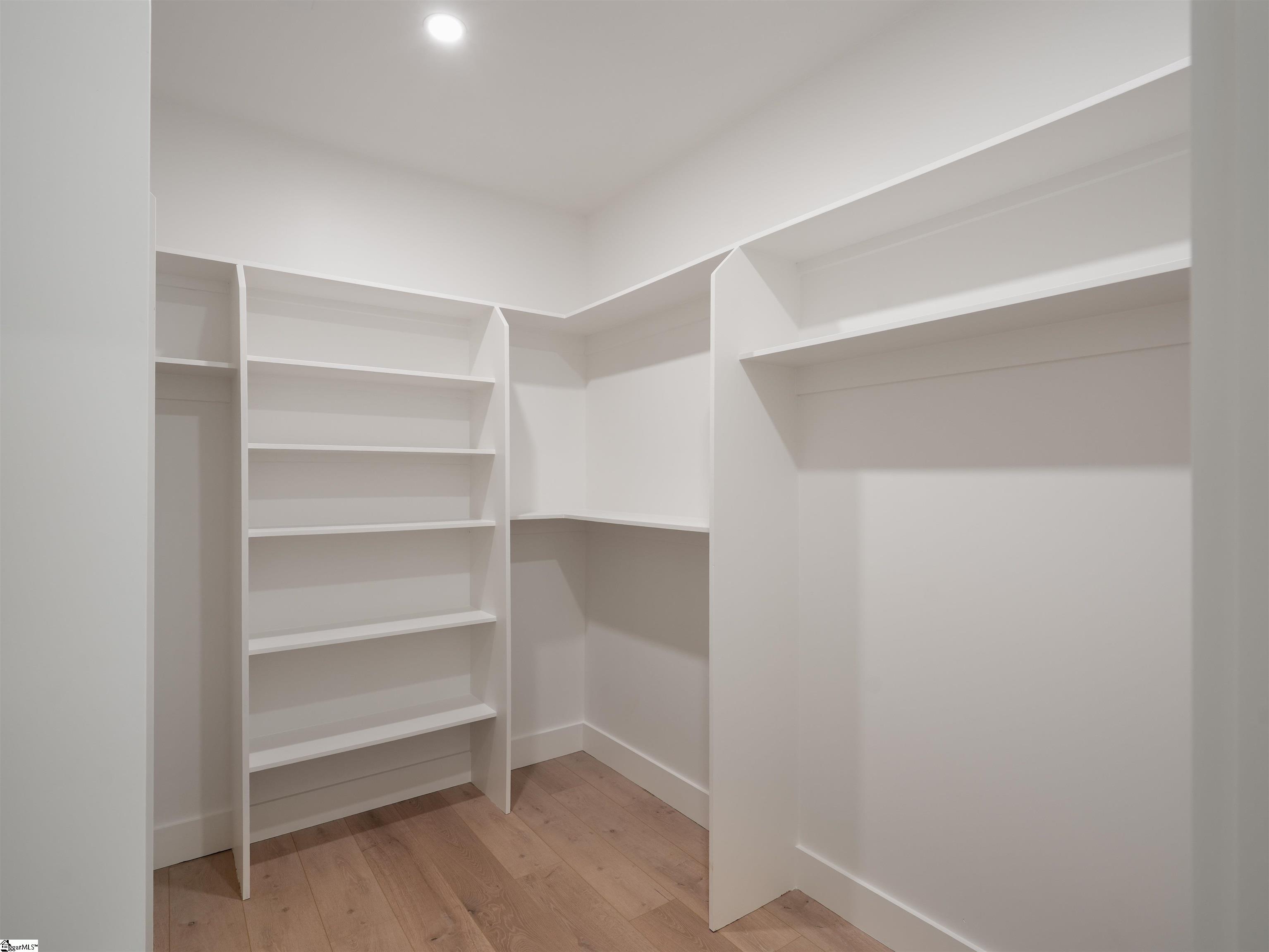 248 Queensbury Way Property Photo 16