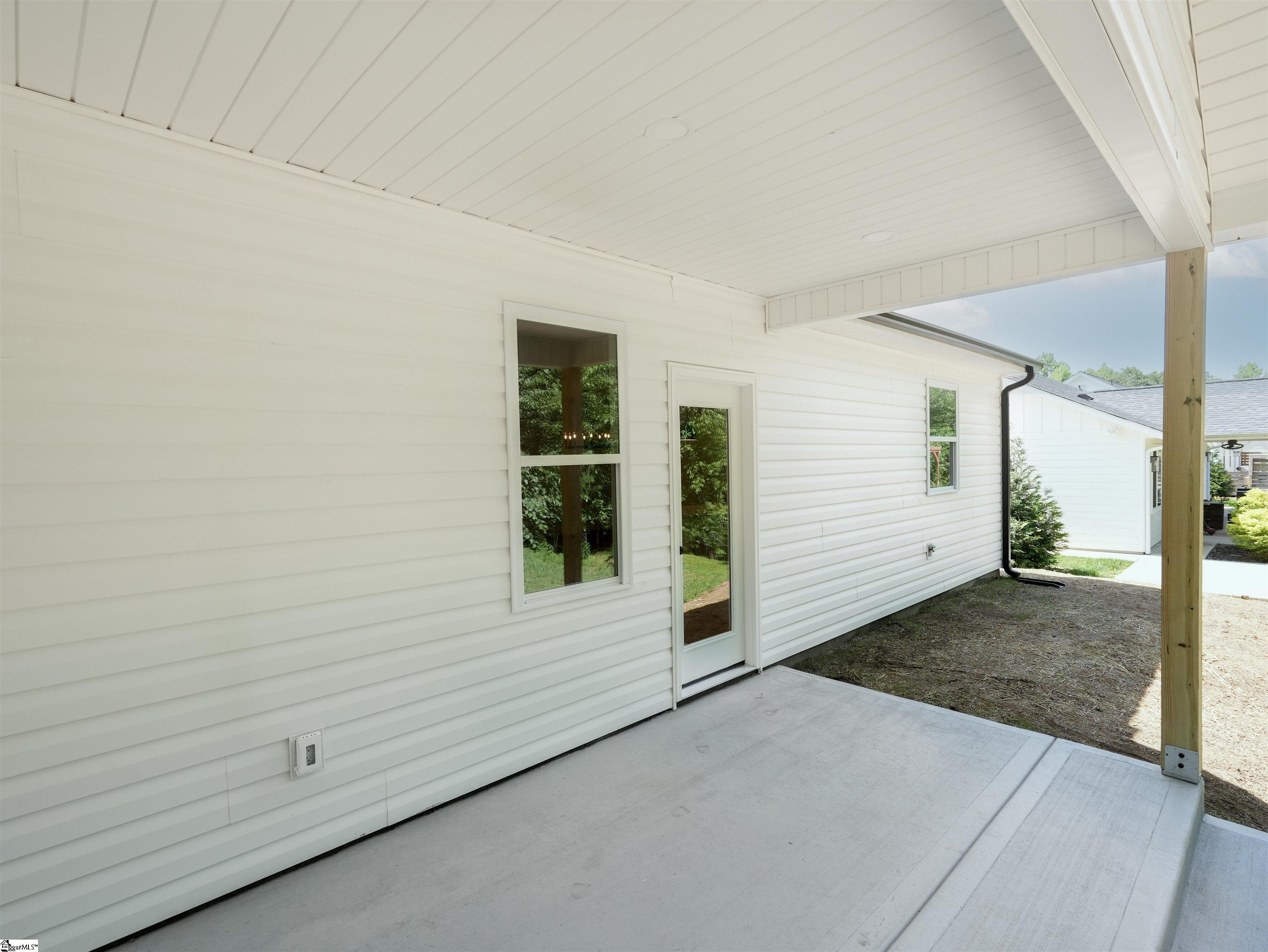 248 Queensbury Way Property Photo 24