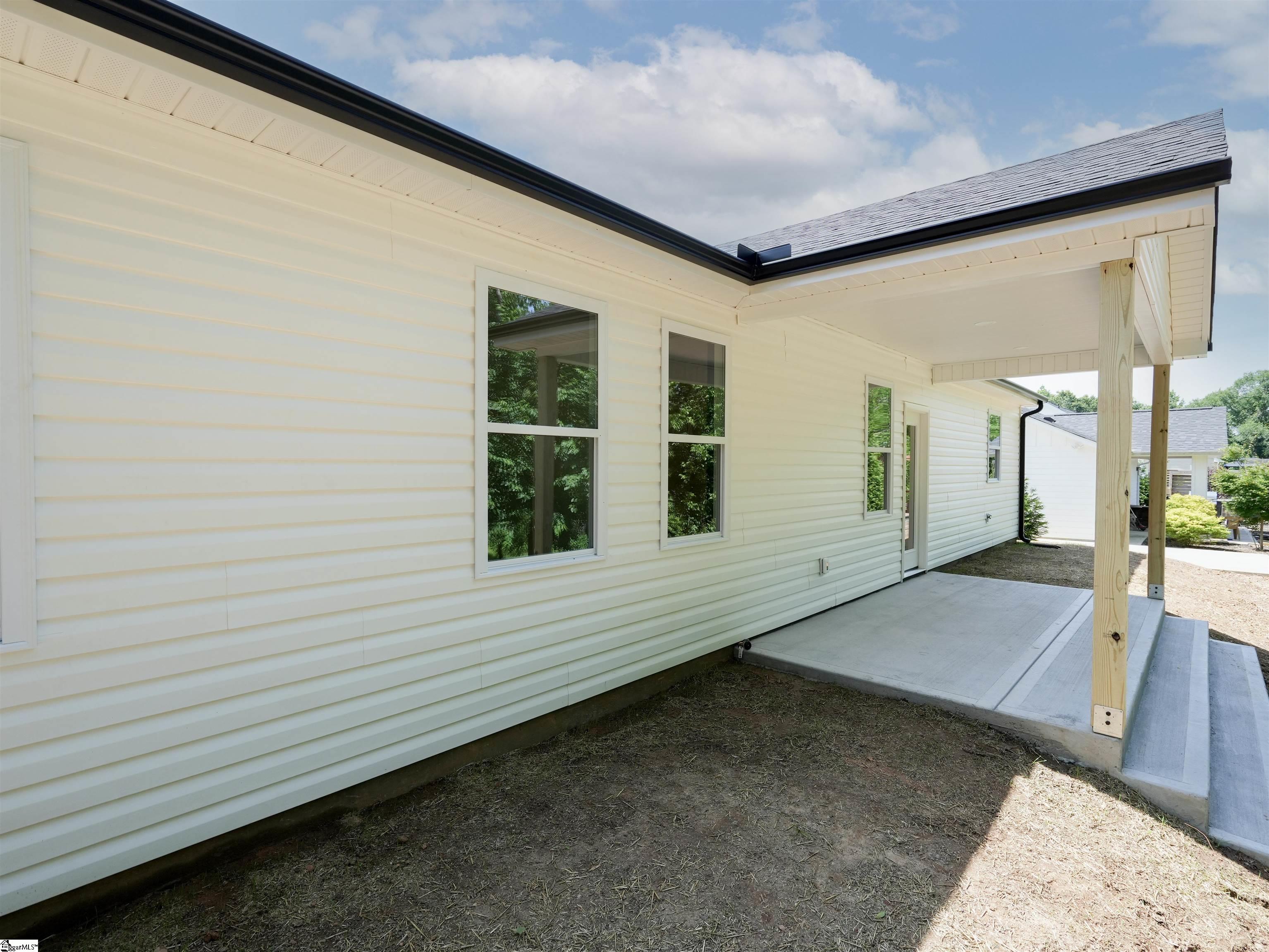 248 Queensbury Way Property Photo 25