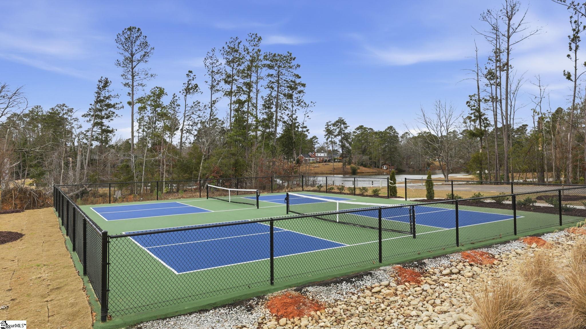 213 Cloverdale Way Property Photo 6