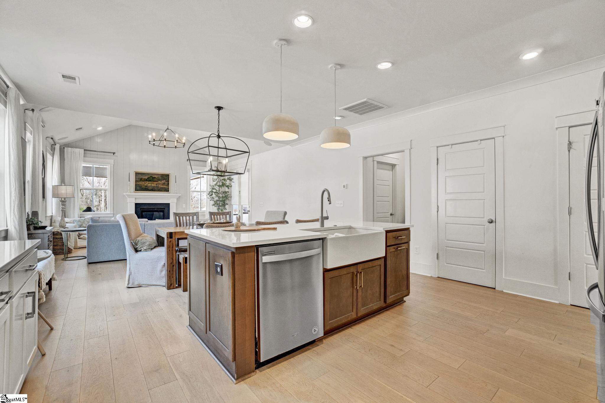 201 Deerview Trail Property Photo 14