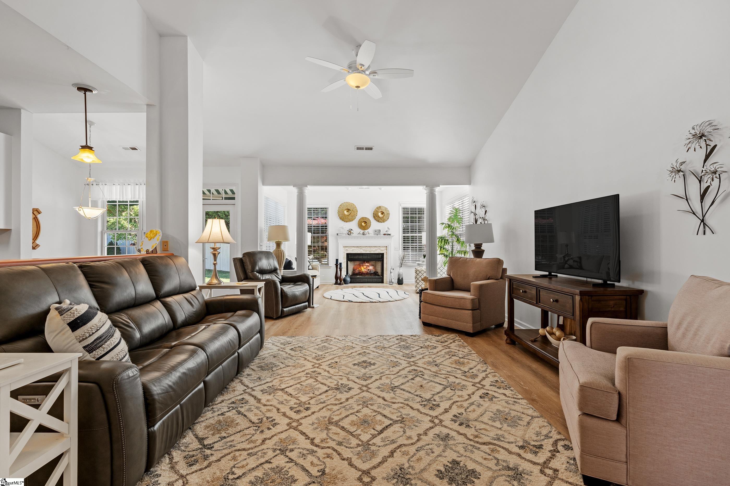 10 Kentucky Derby Court Property Photo 7