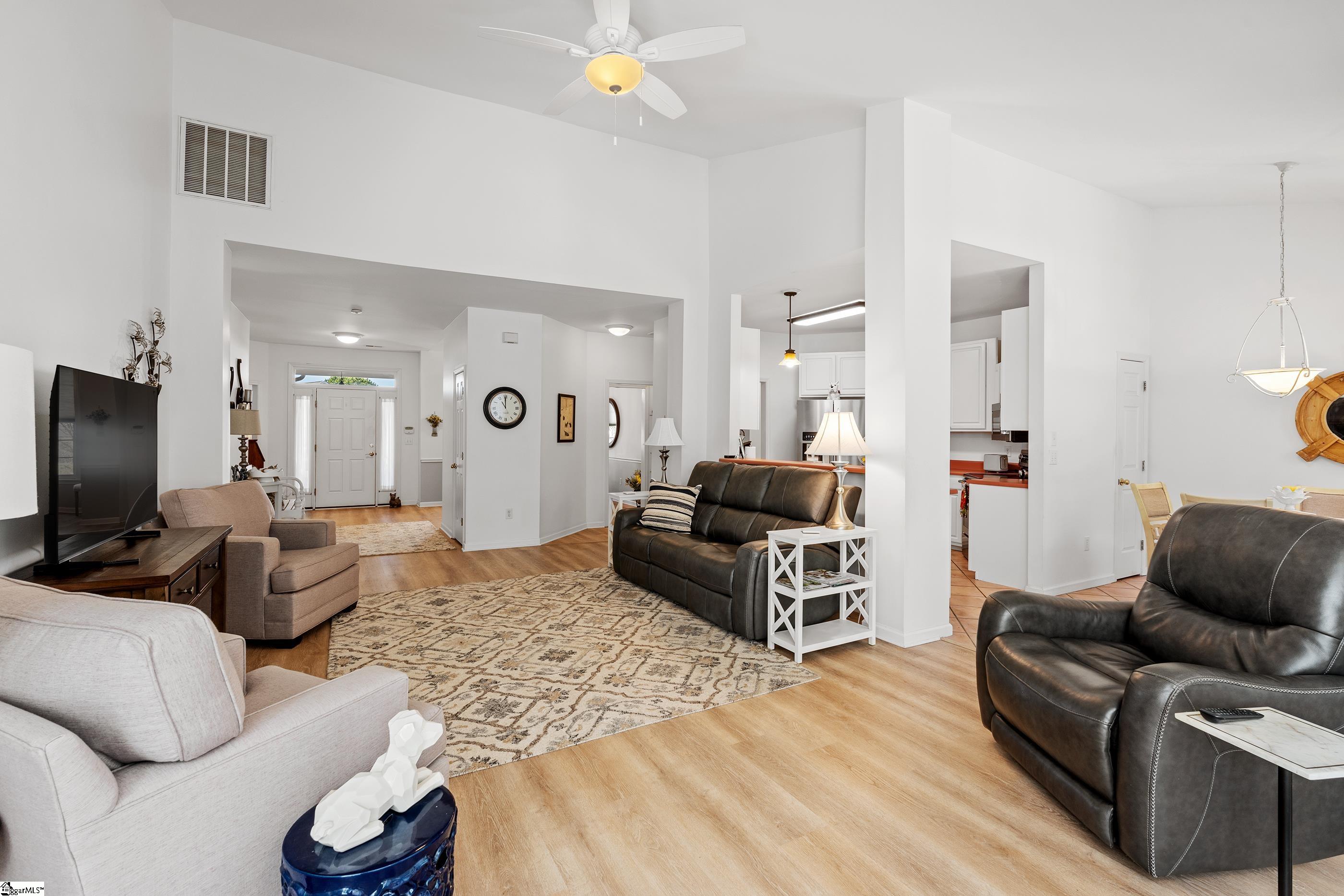 10 Kentucky Derby Court Property Photo 9