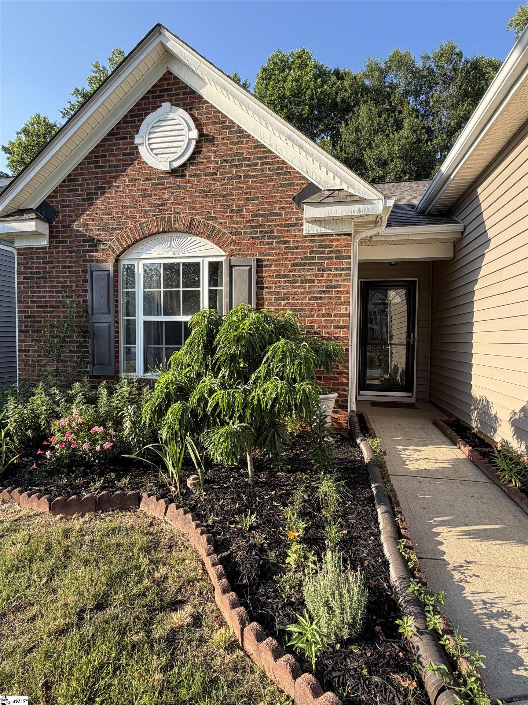 1594896 Property Photo 3