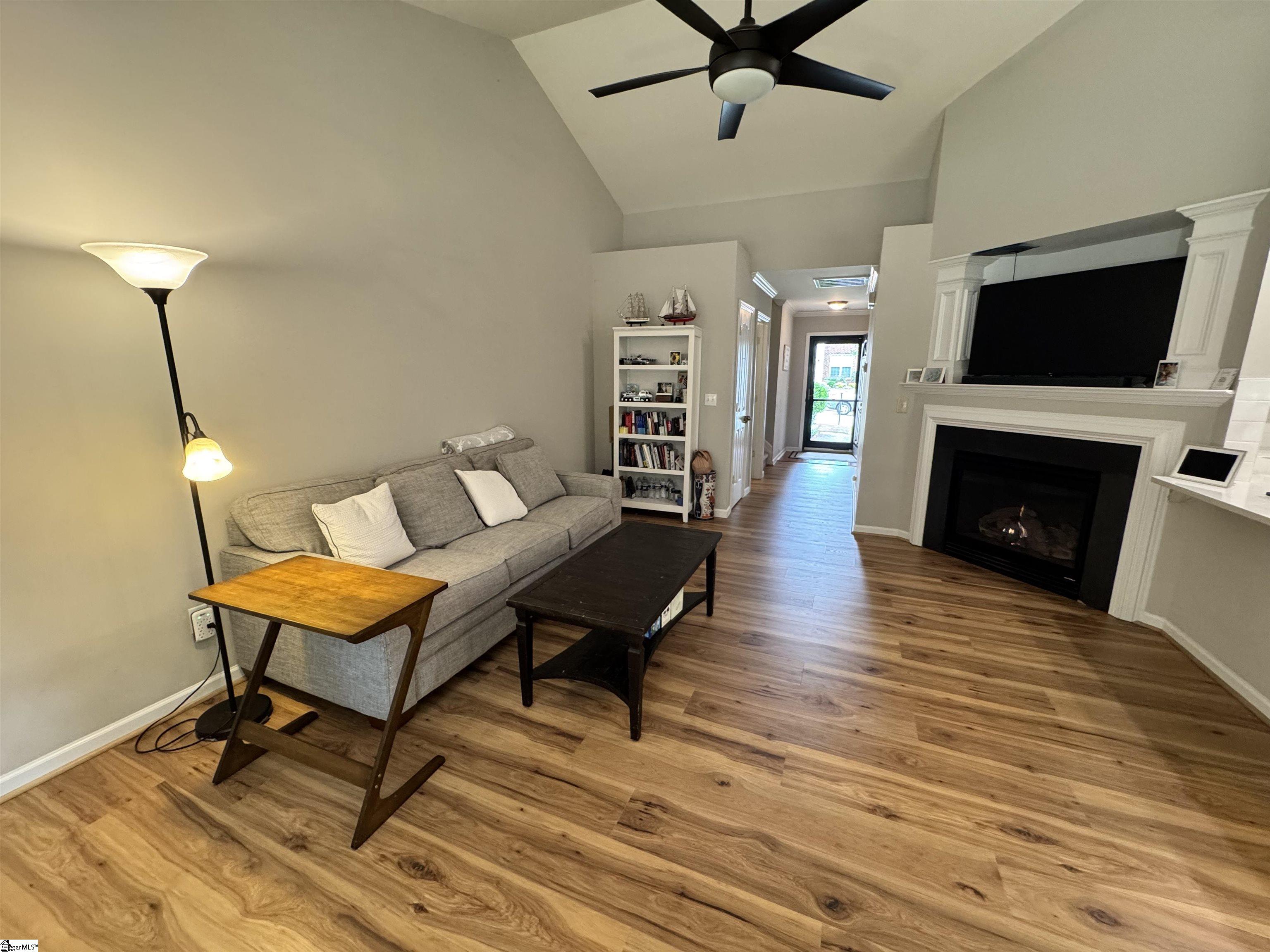 1594896 Property Photo 9