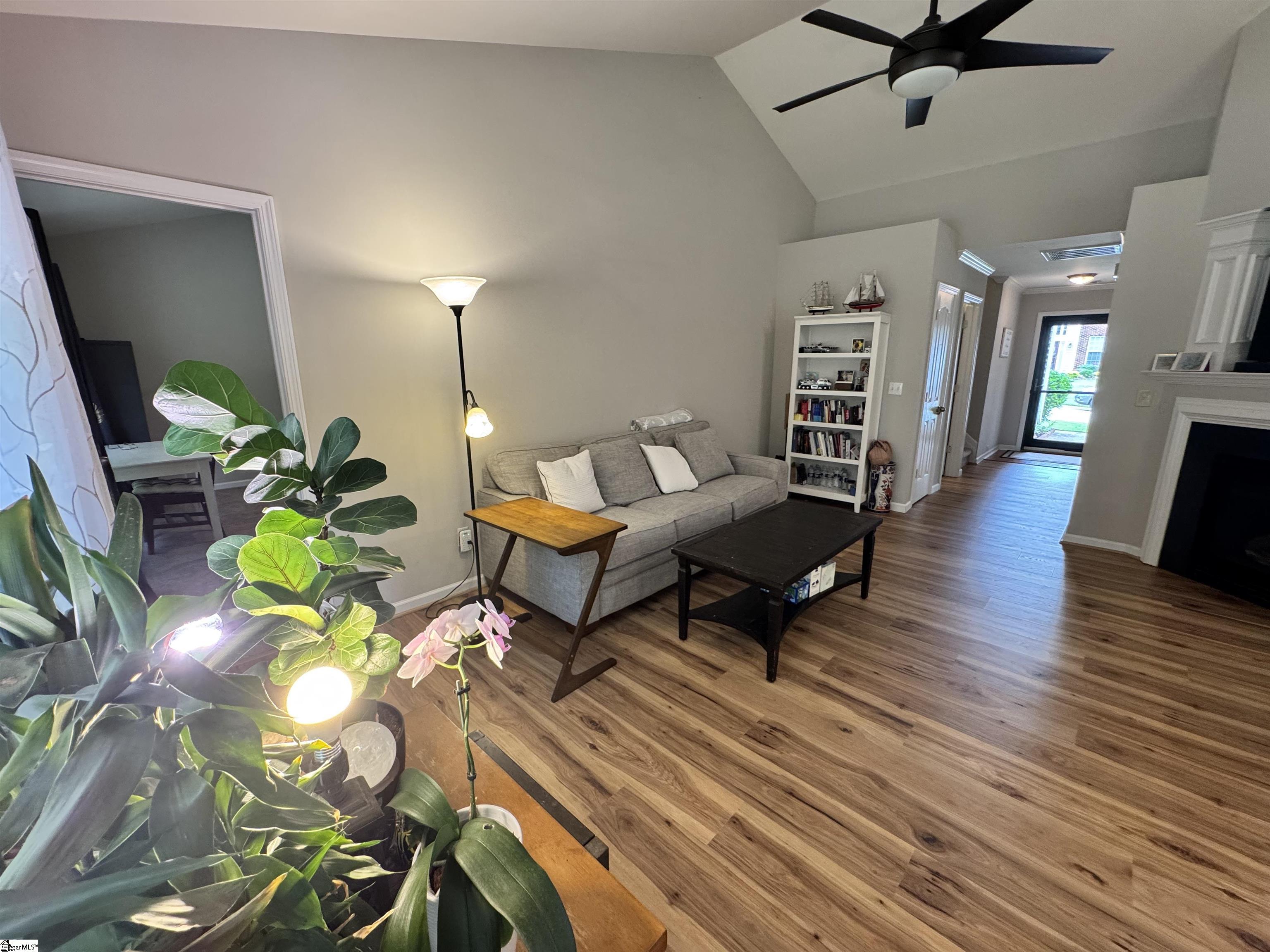1594896 Property Photo 12
