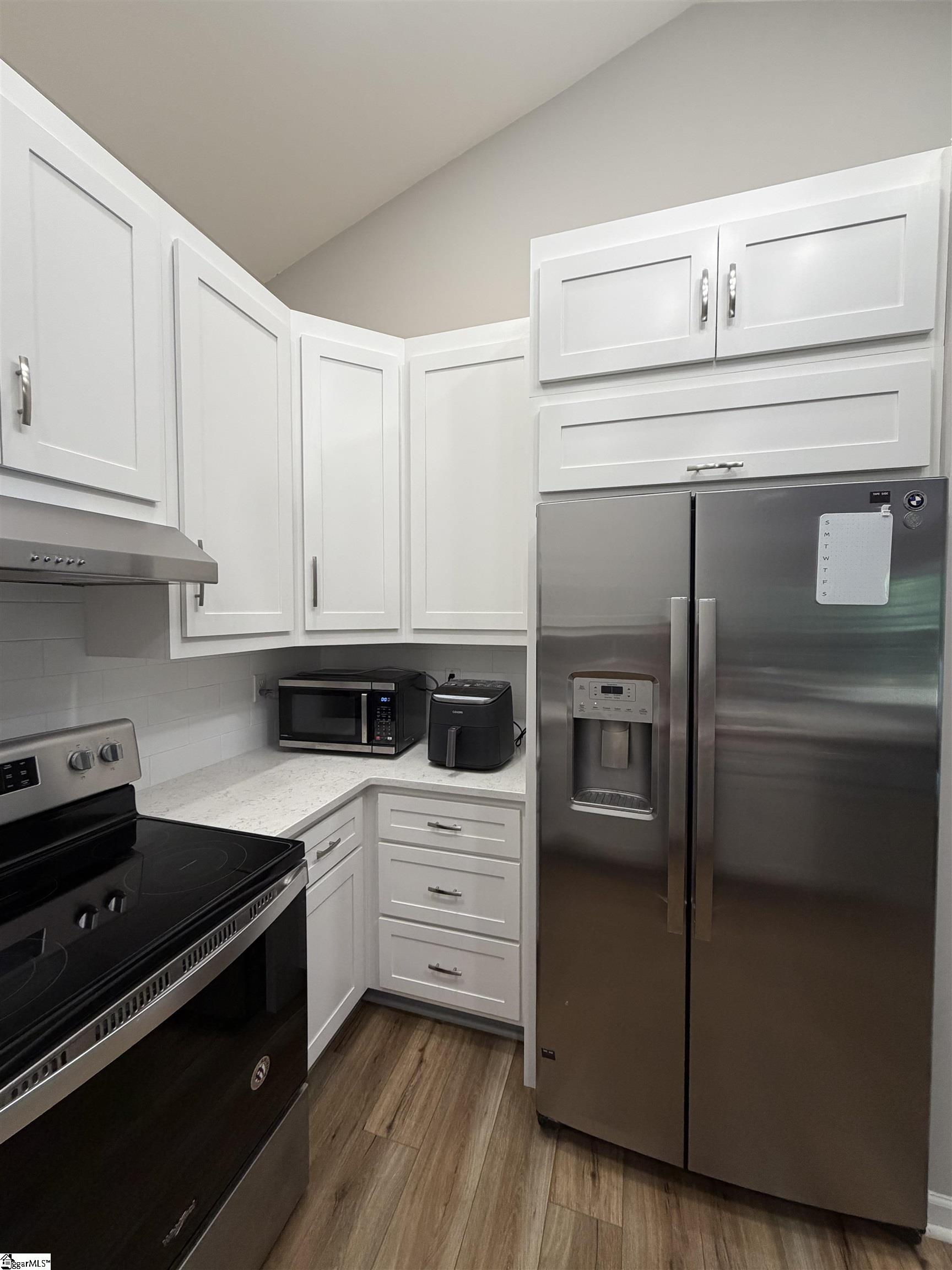1594896 Property Photo 18