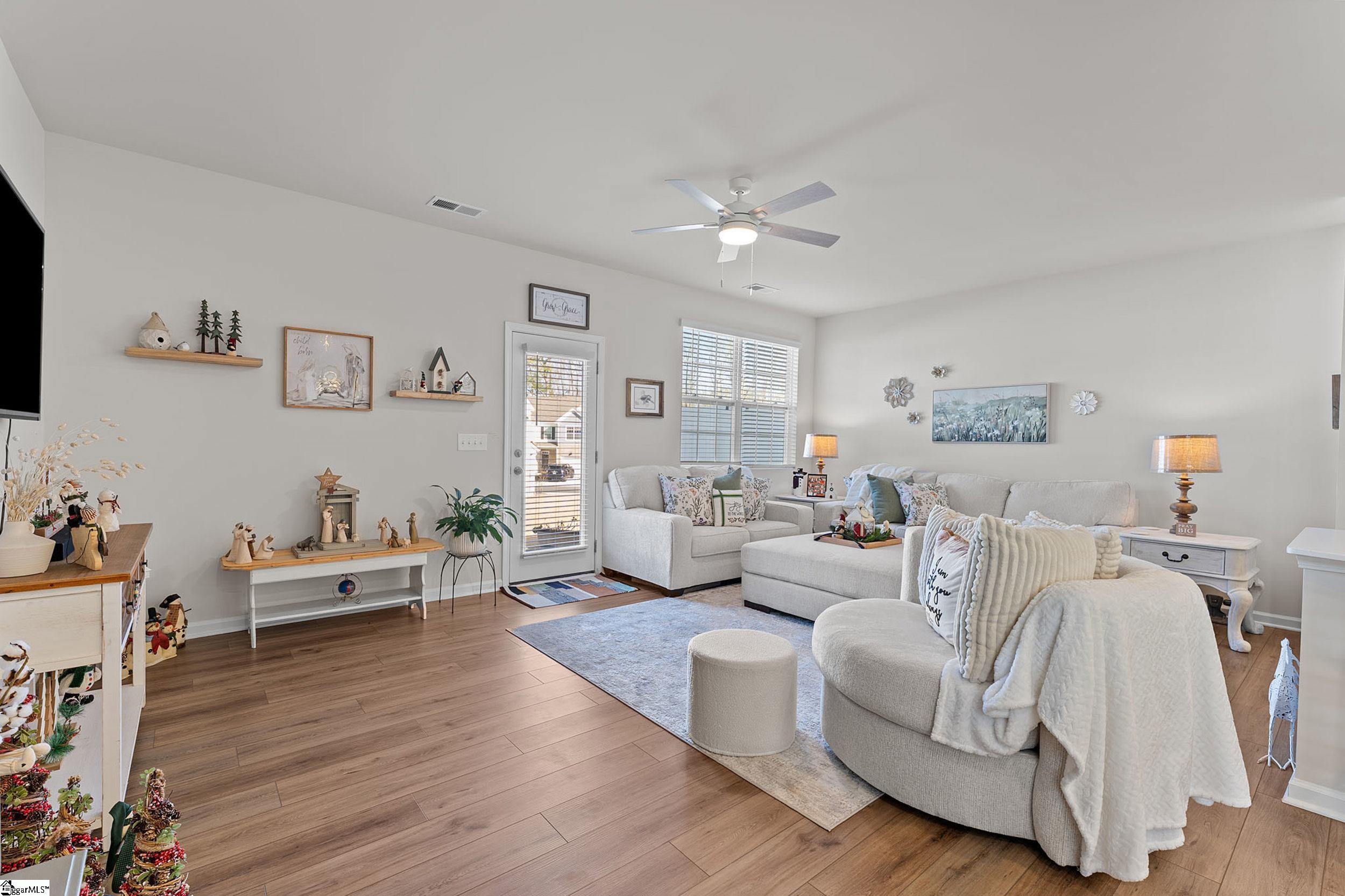 6 Loebner Lane Property Photo 11