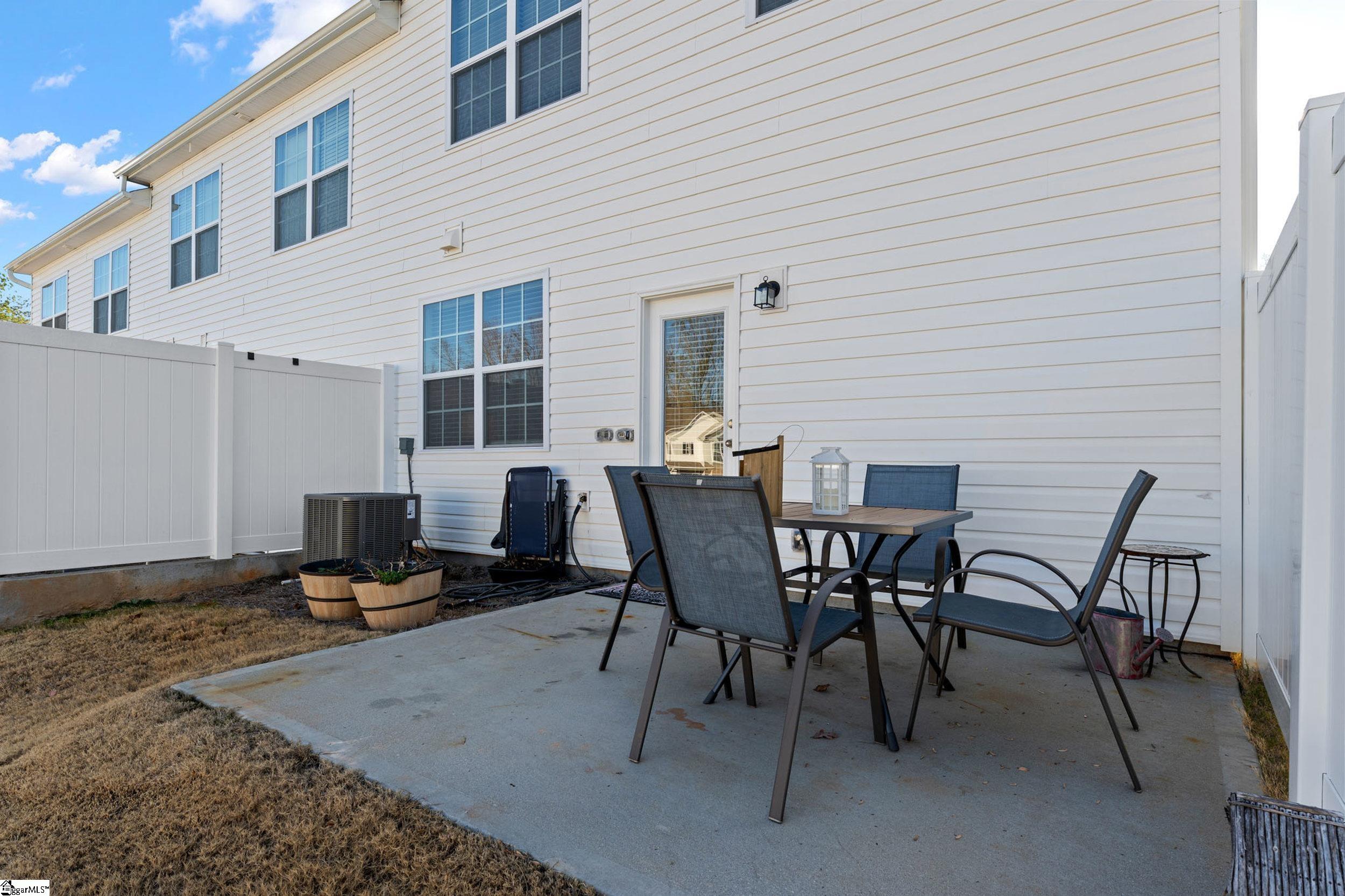 6 Loebner Lane Property Photo 25