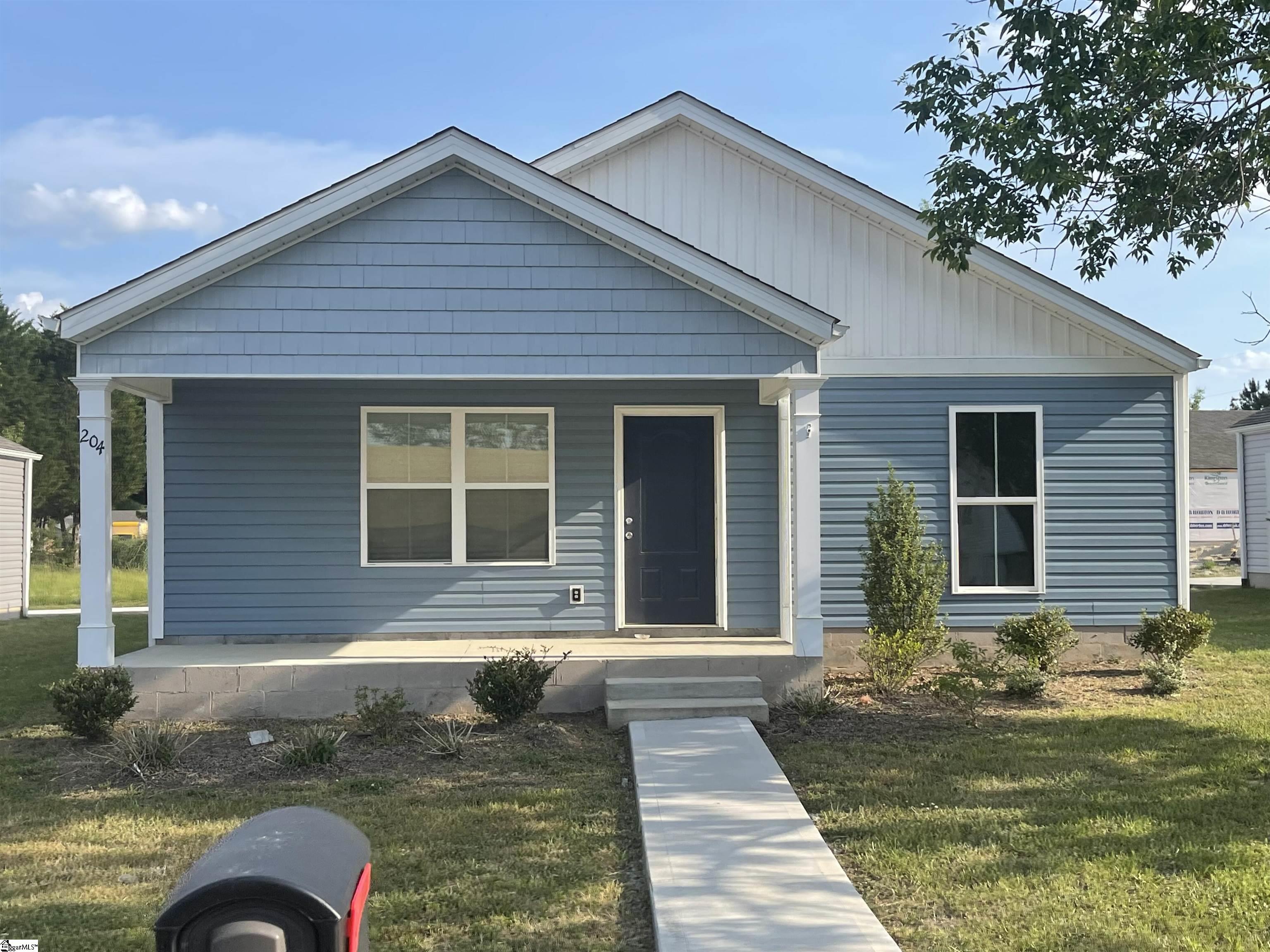 204 Dillon Drive Property Photo 1