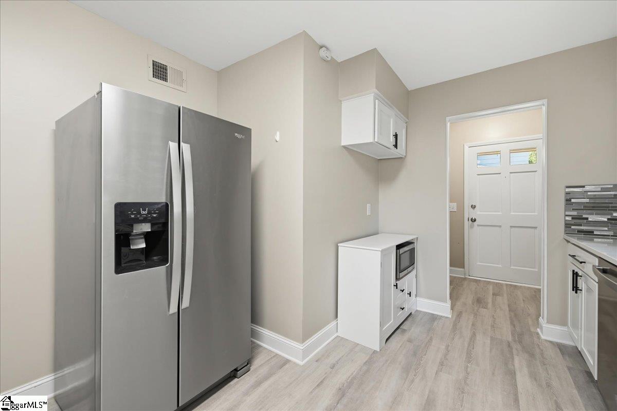 25 Summercreek Drive Property Photo 6