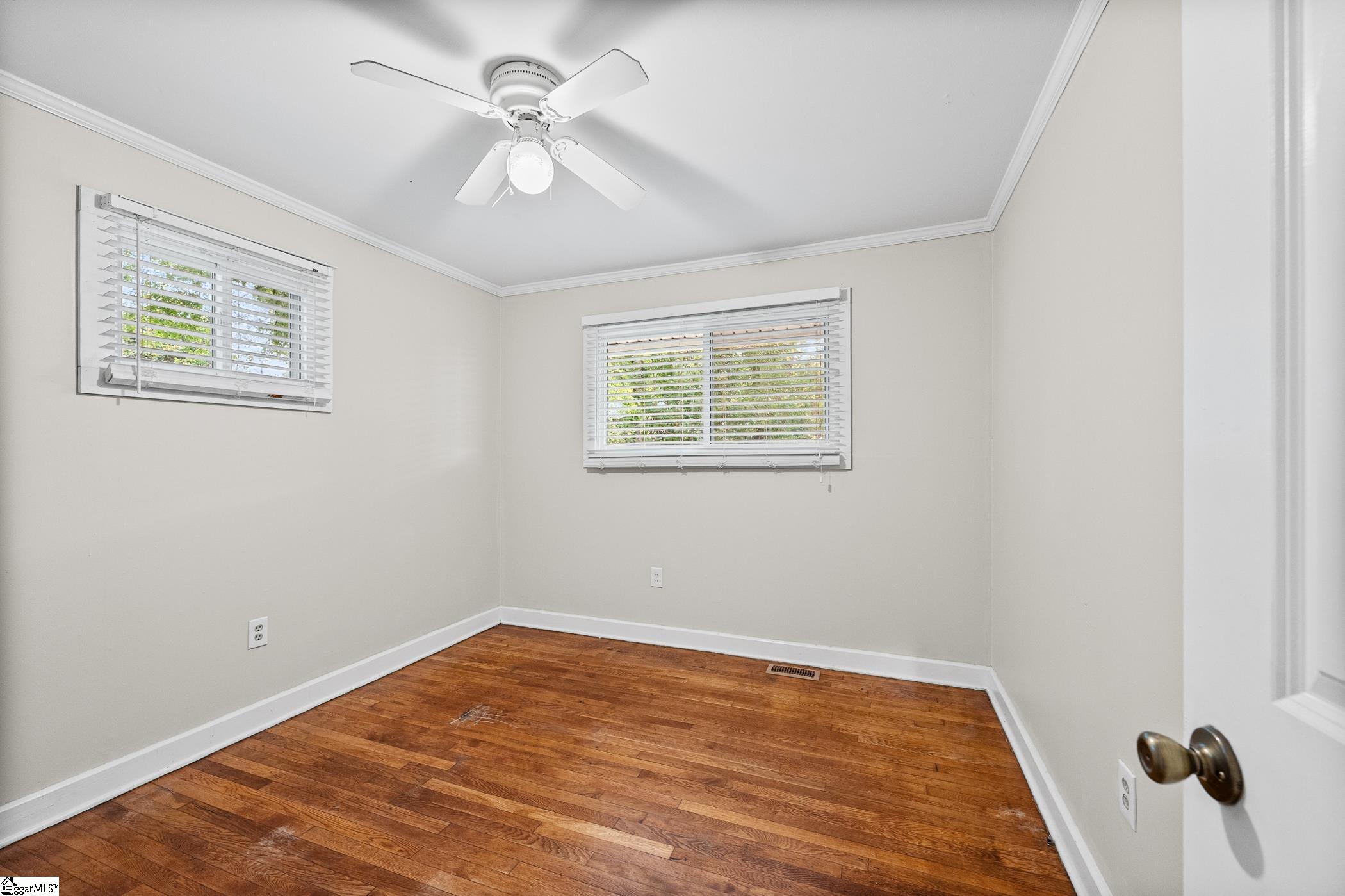 17 Eisenhower Drive Property Photo 14