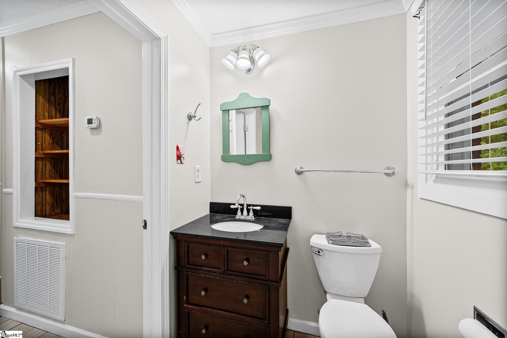 17 Eisenhower Drive Property Photo 15