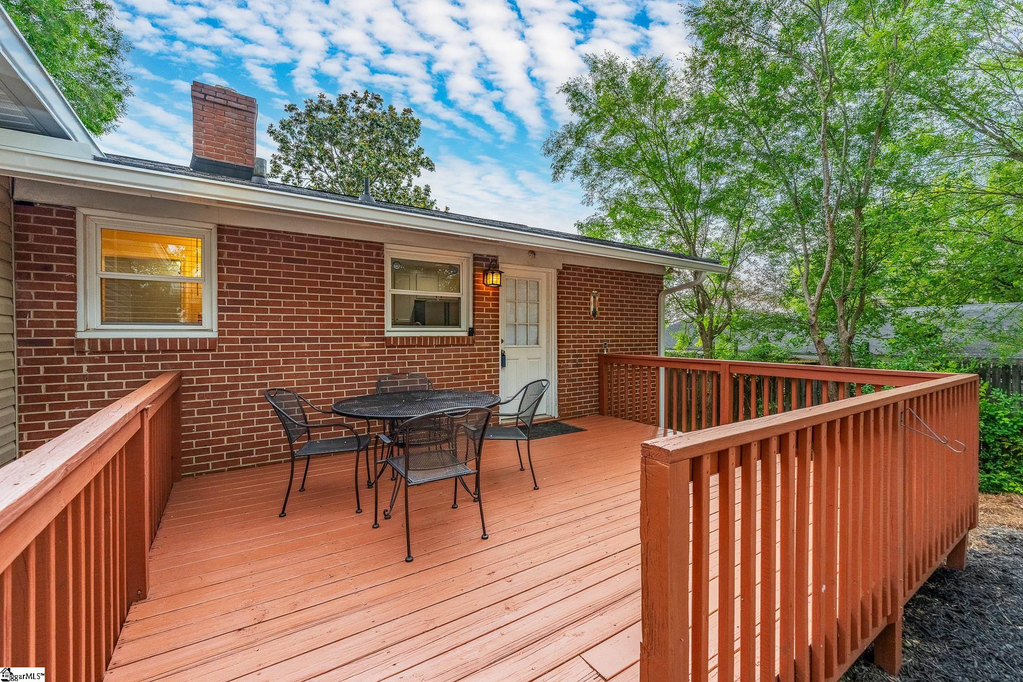 17 Eisenhower Drive Property Photo 17