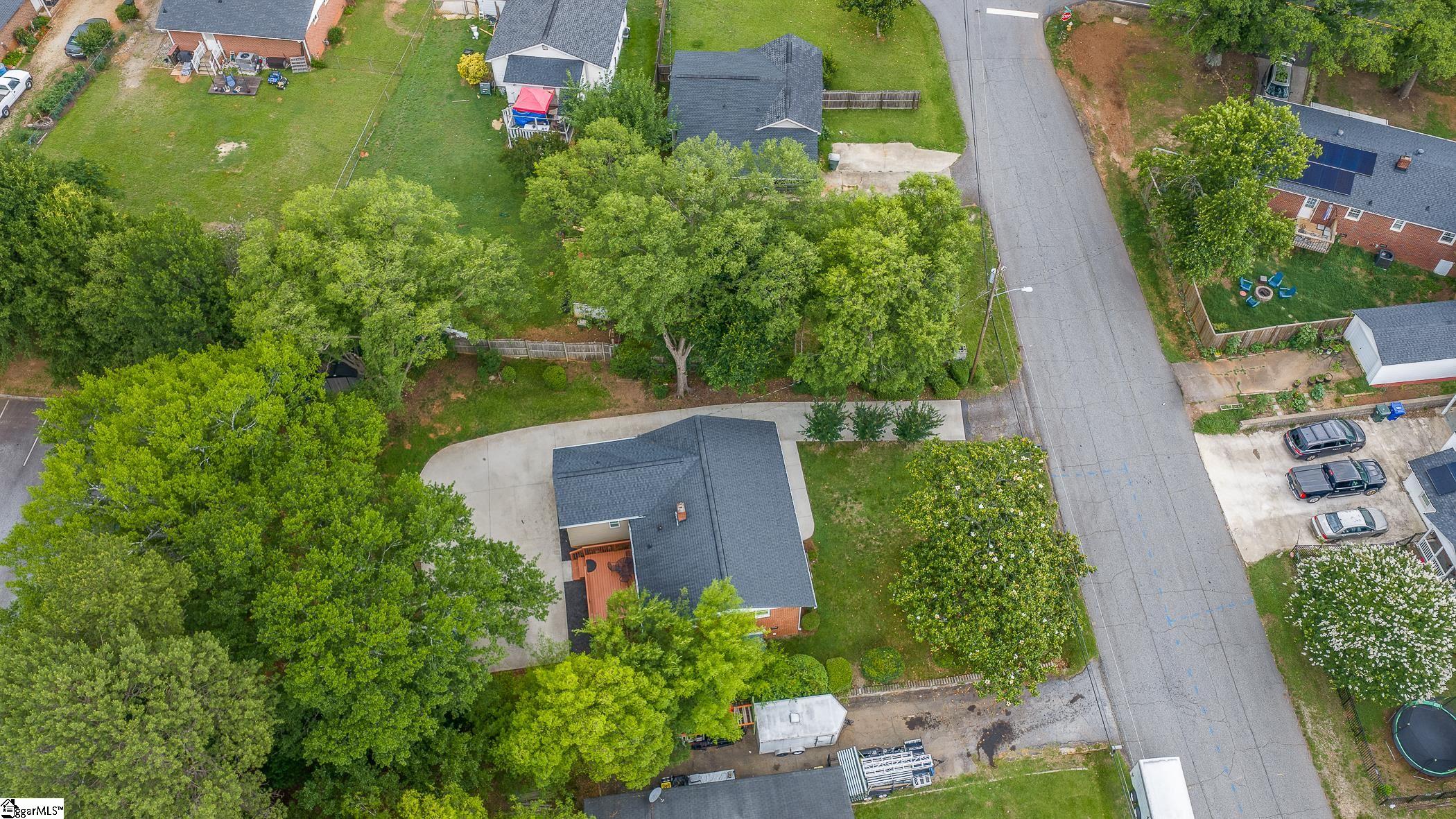 17 Eisenhower Drive Property Photo 23