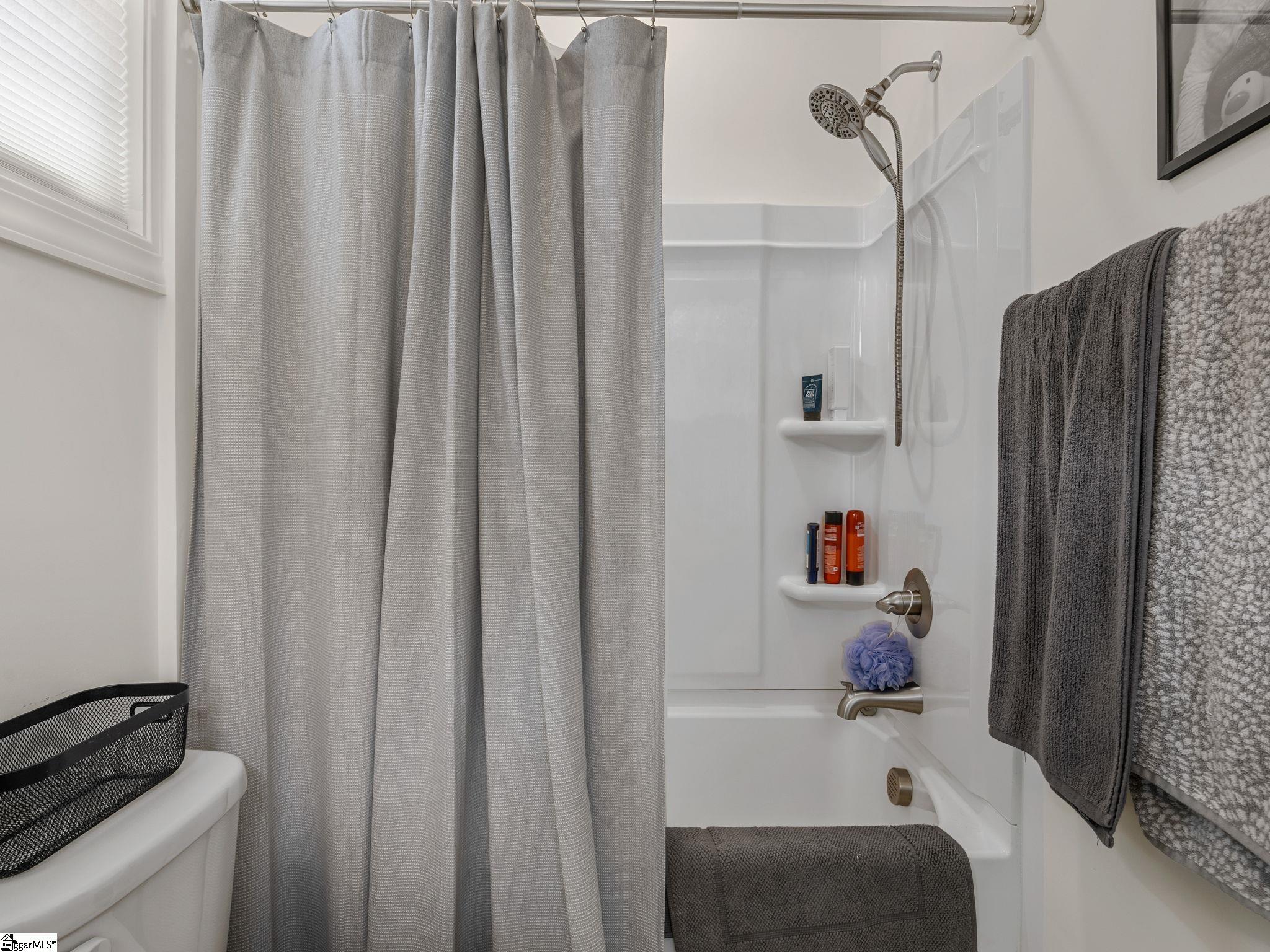 296 College Street Property Photo 29