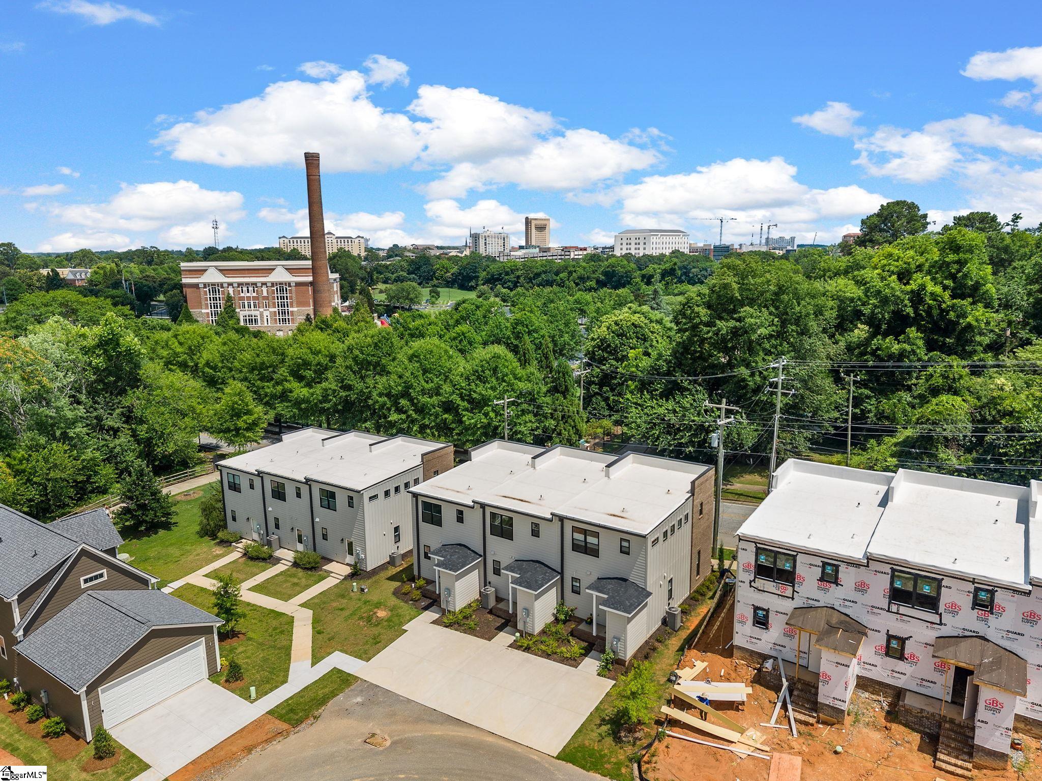 296 College Street Property Photo 41