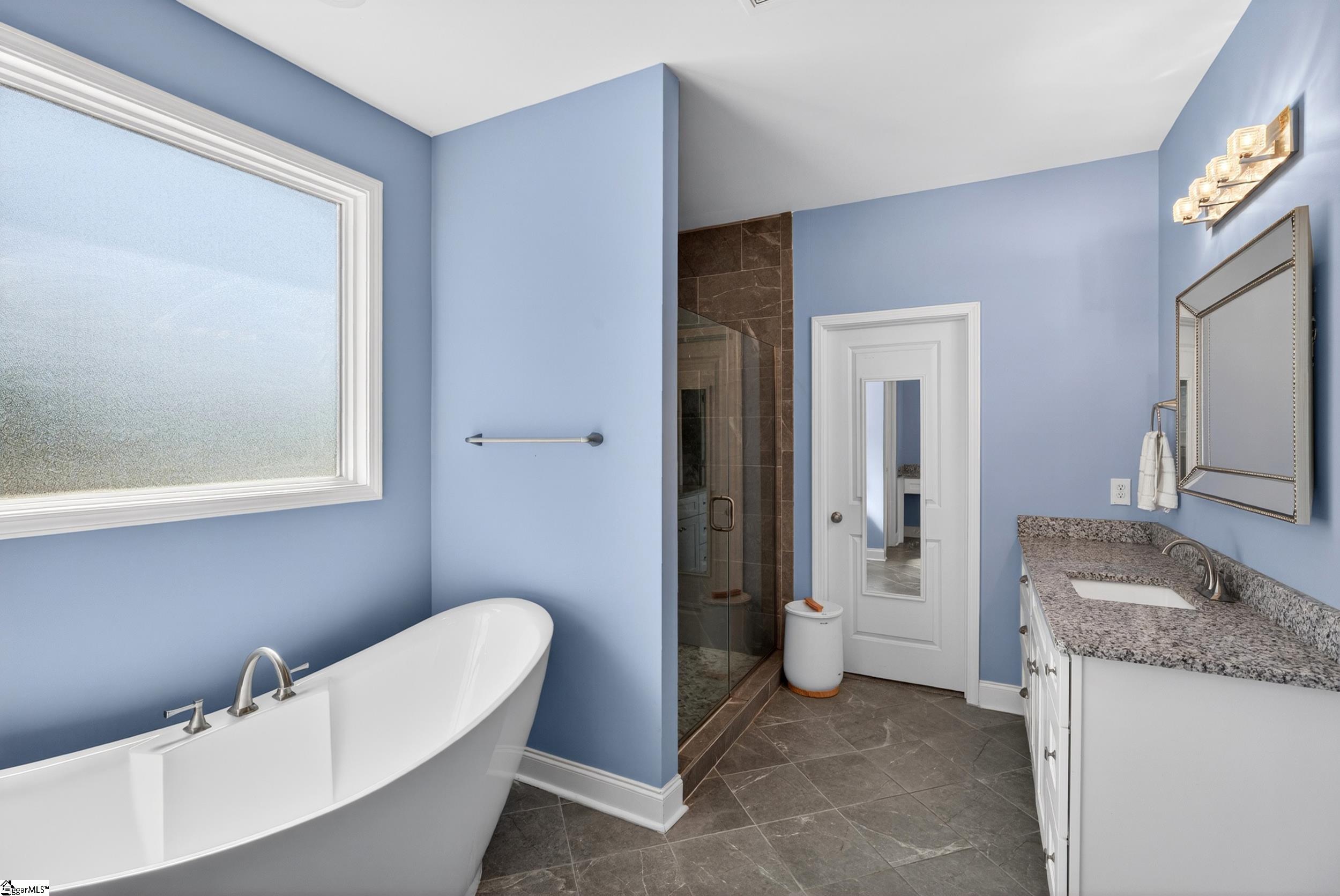 460 Harbour View Drive Property Photo 24