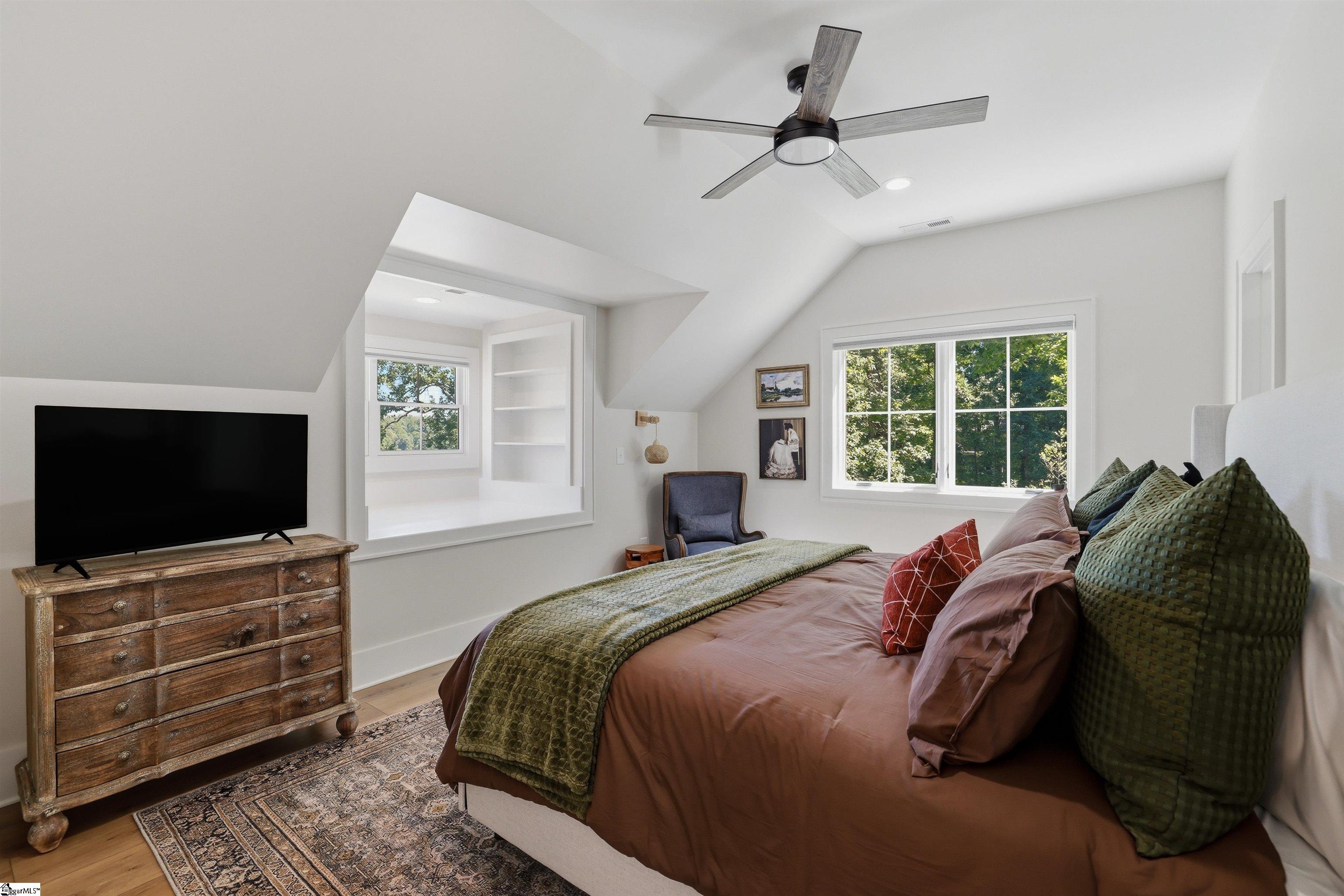 305 Harbor Drive Property Photo 25