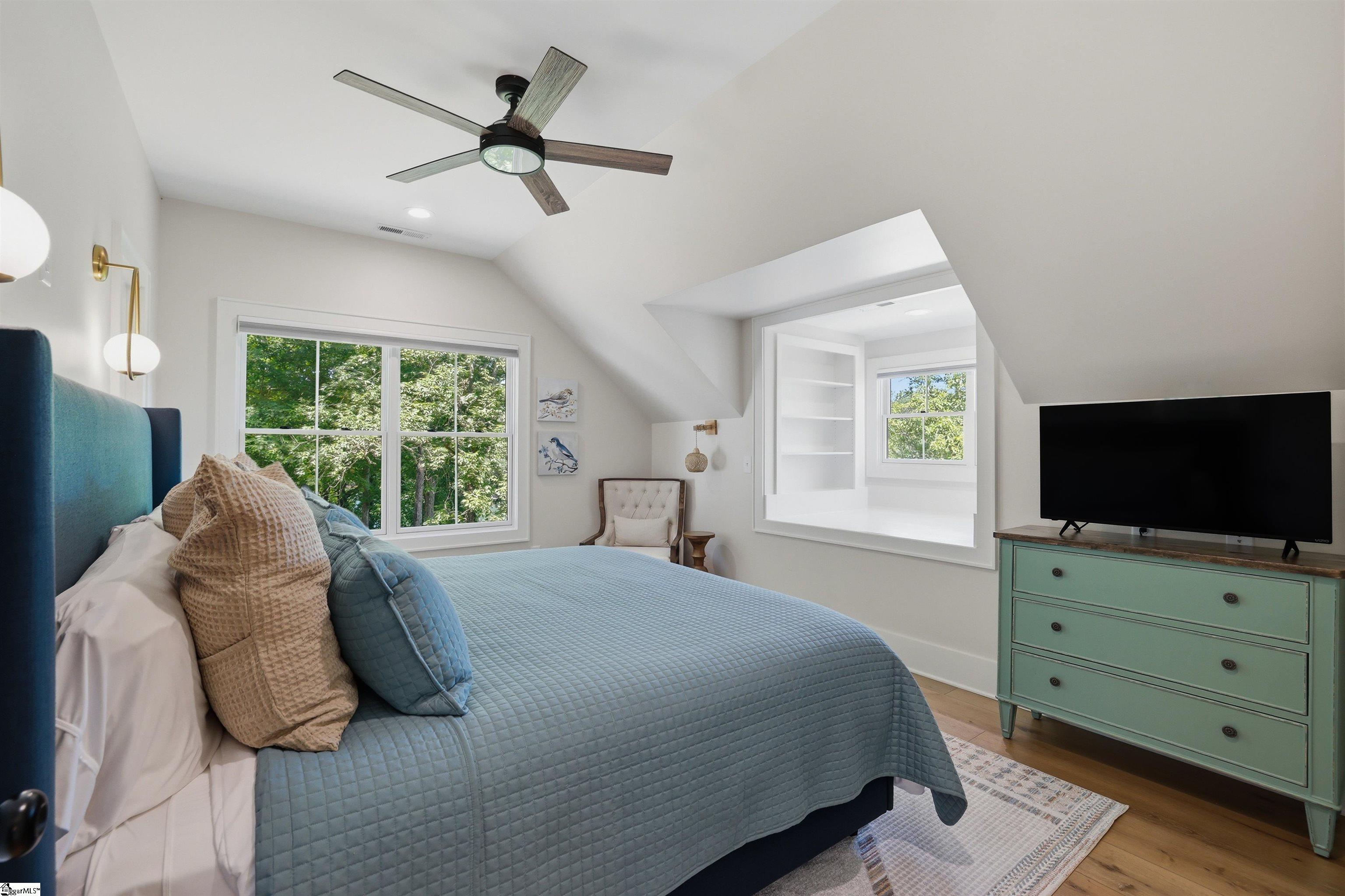 305 Harbor Drive Property Photo 29