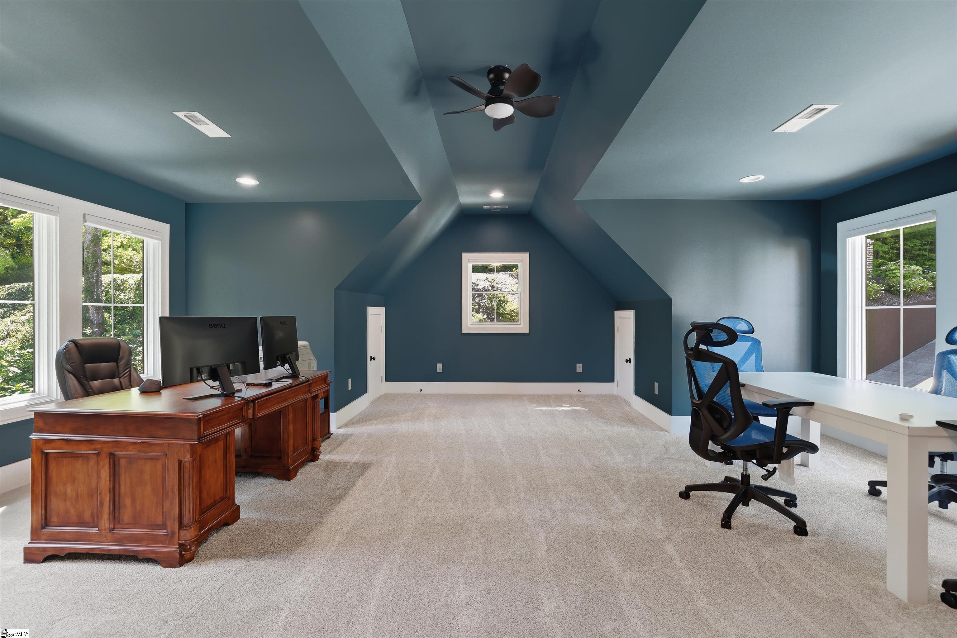 305 Harbor Drive Property Photo 45