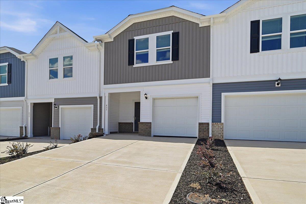 437 Blissful Court Property Photo 3