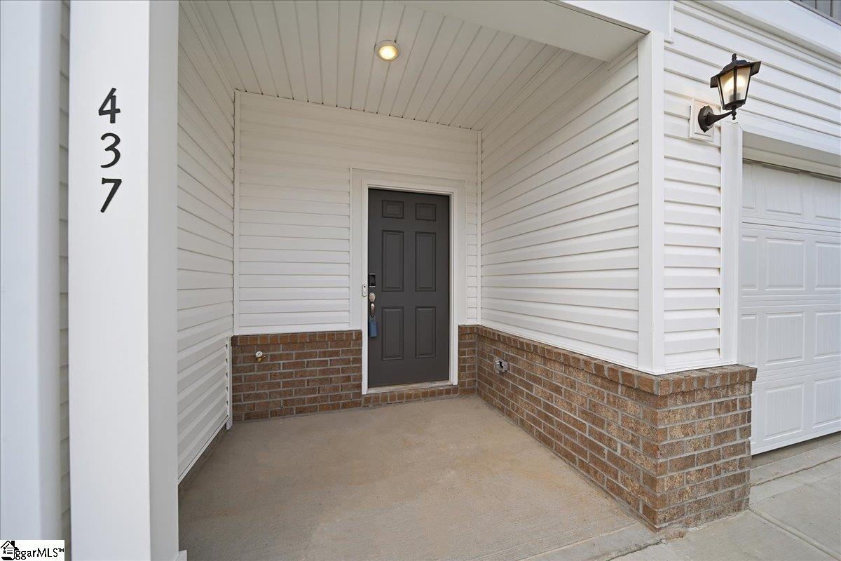 437 Blissful Court Property Photo 4