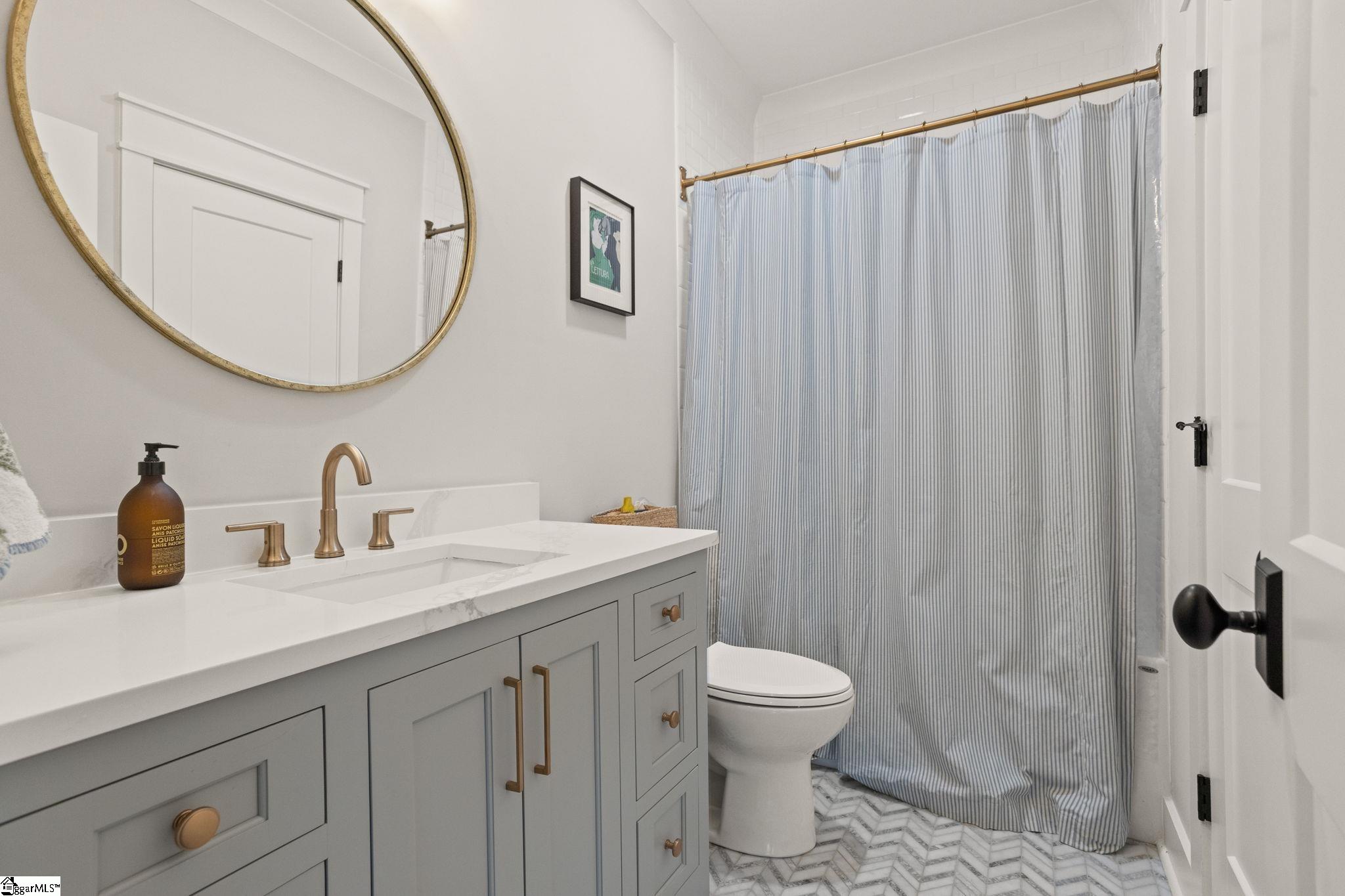 110 Newman Street Property Photo 41