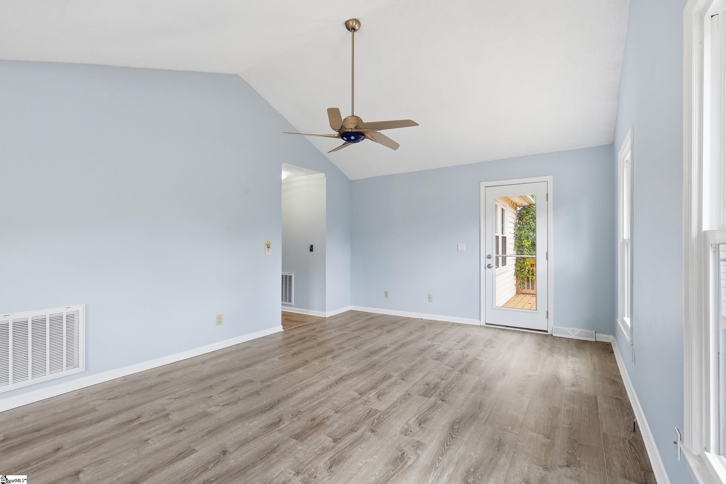 33 Tilbury Way Property Photo 11