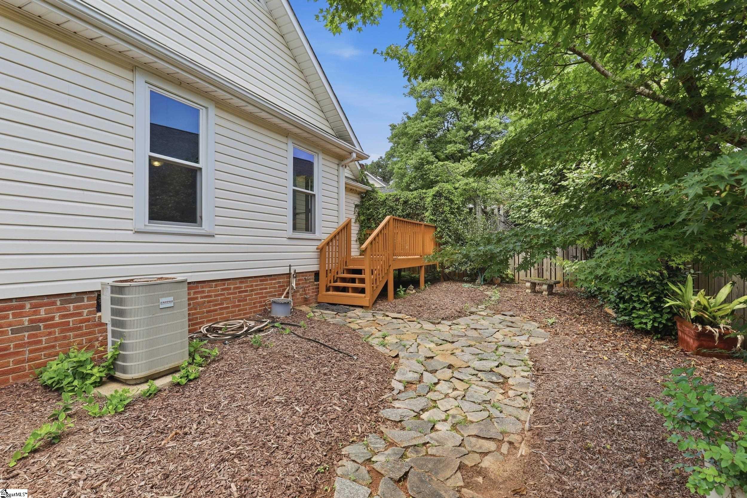 33 Tilbury Way Property Photo 26