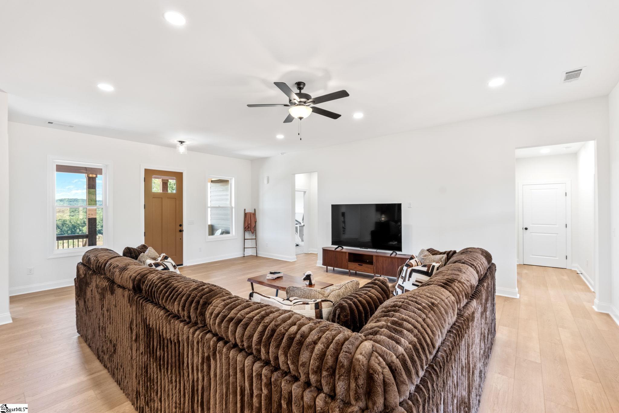 161 Meadow Park Drive Property Photo 9