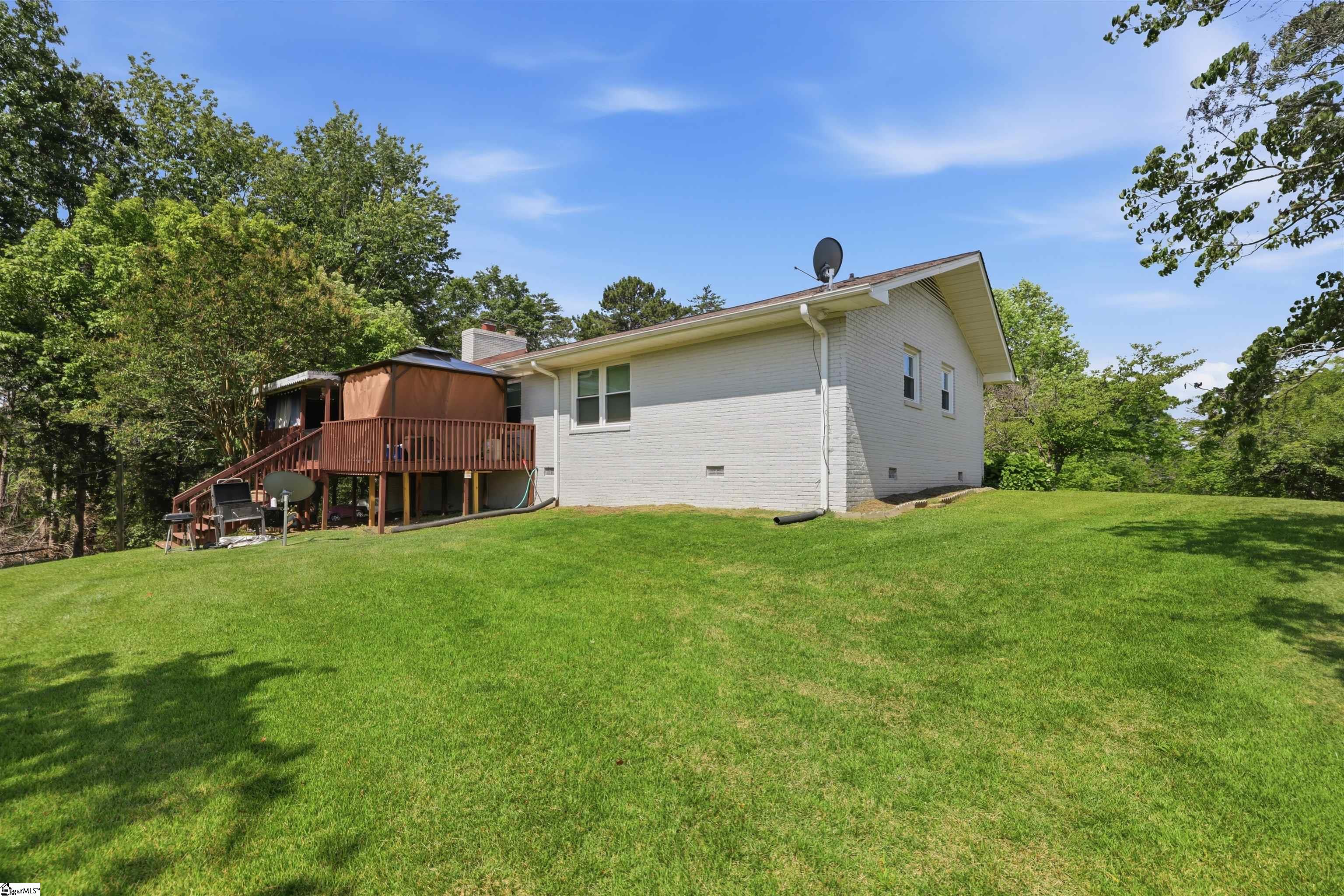 196 Raines Road Property Photo 4