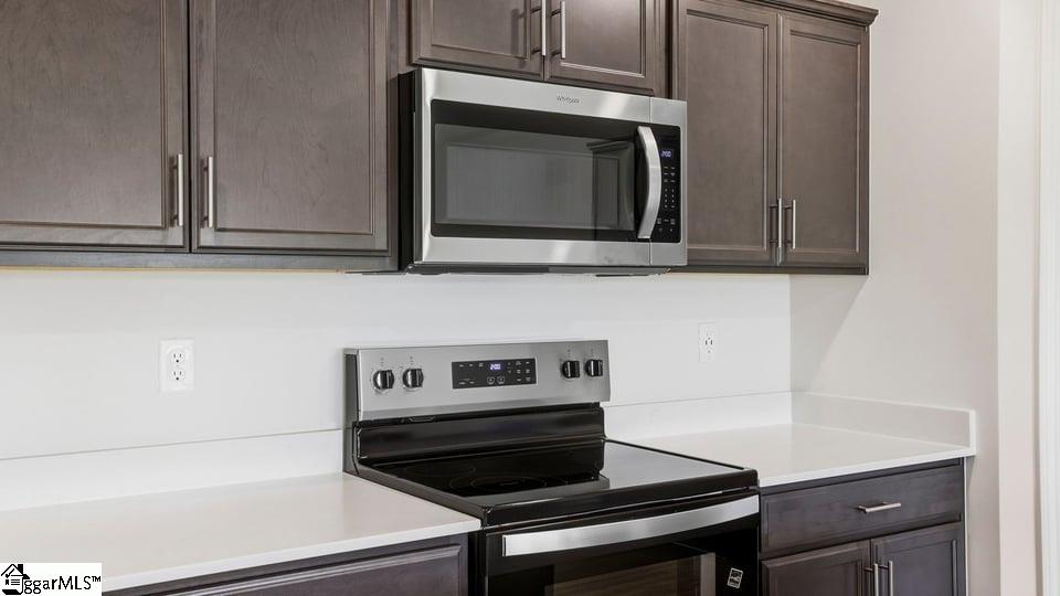 944 Kerwood Street Property Photo 14