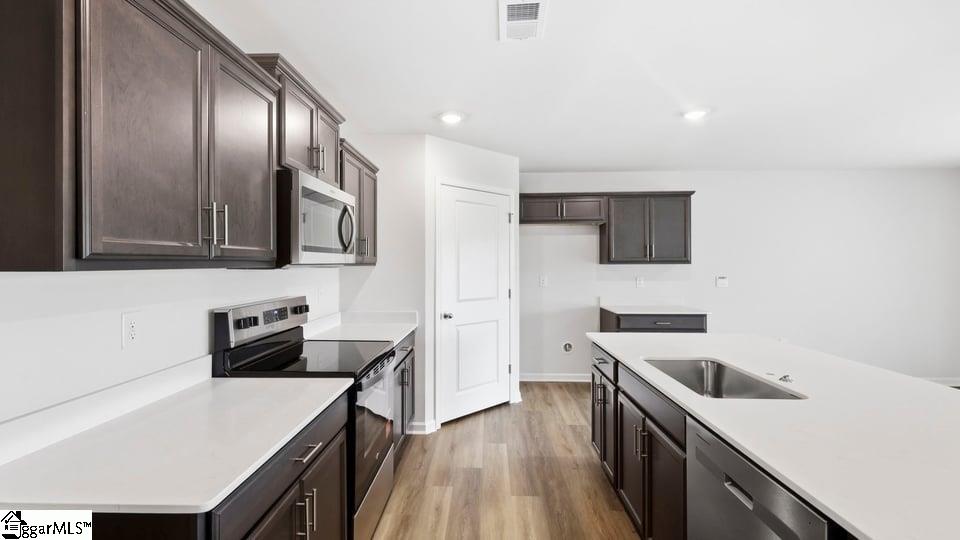 944 Kerwood Street Property Photo 16