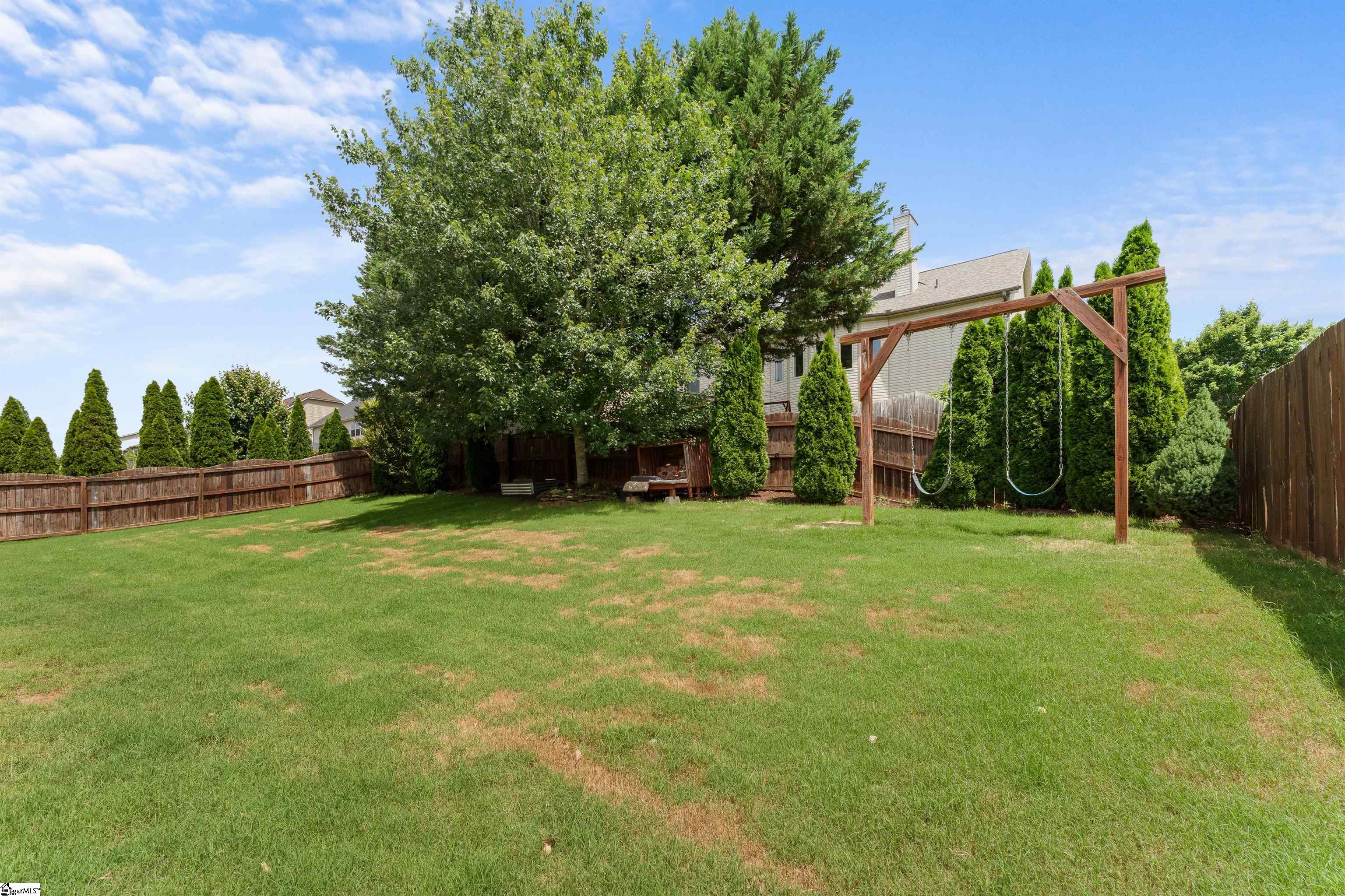135 Creek Shoals Drive Property Photo 2
