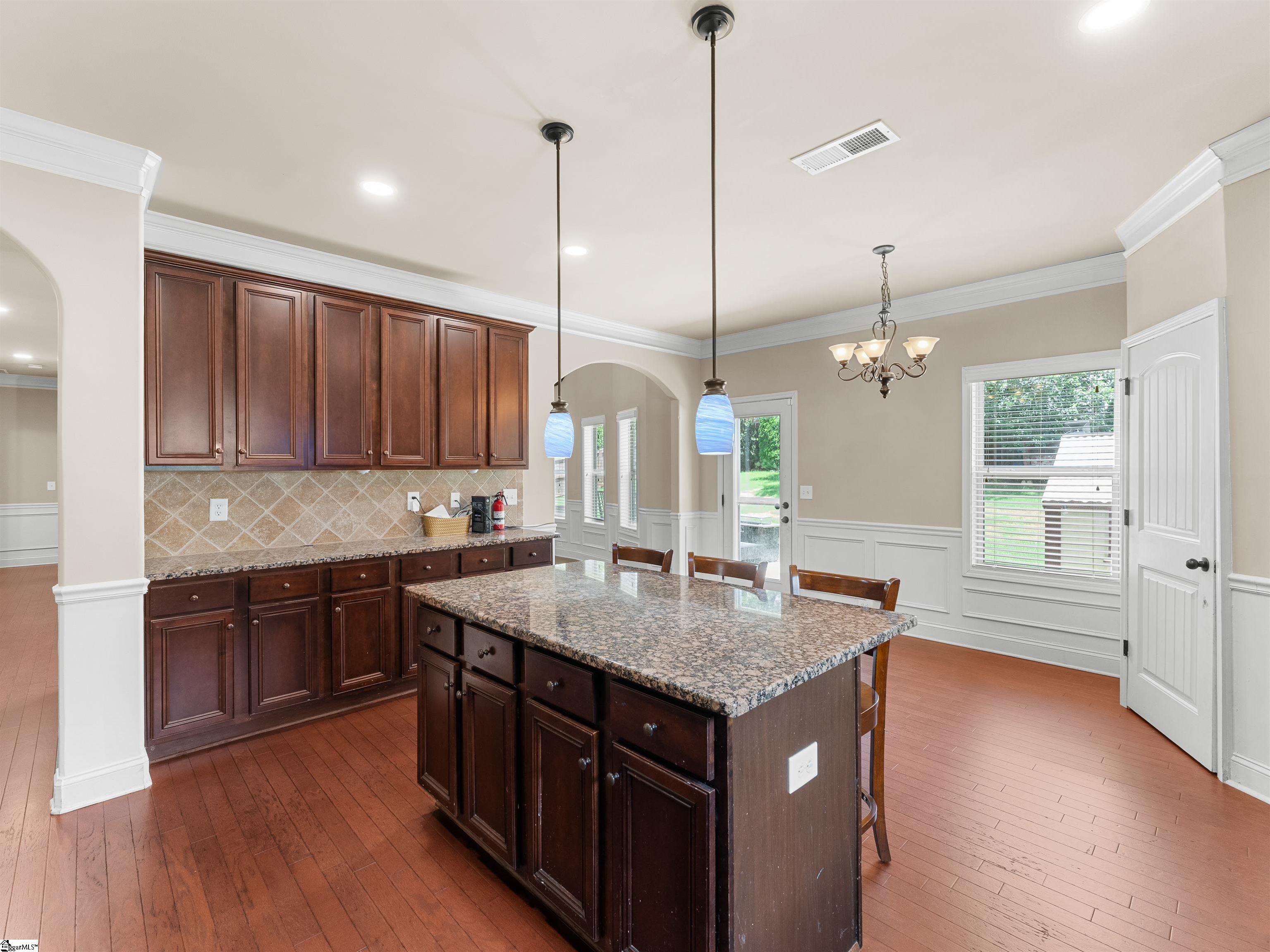 135 Creek Shoals Drive Property Photo 17